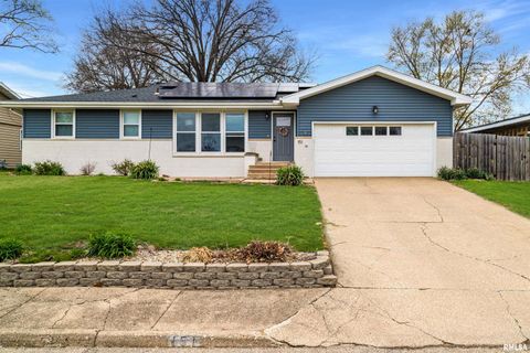Photo of 151 PARK PLAZA Drive, Canton, IL 61520 (MLS # PA1265626)