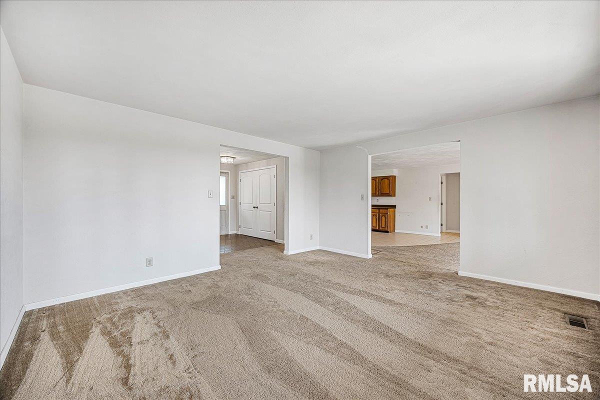 4016 W Middle Road, Peoria, Illinois image 10
