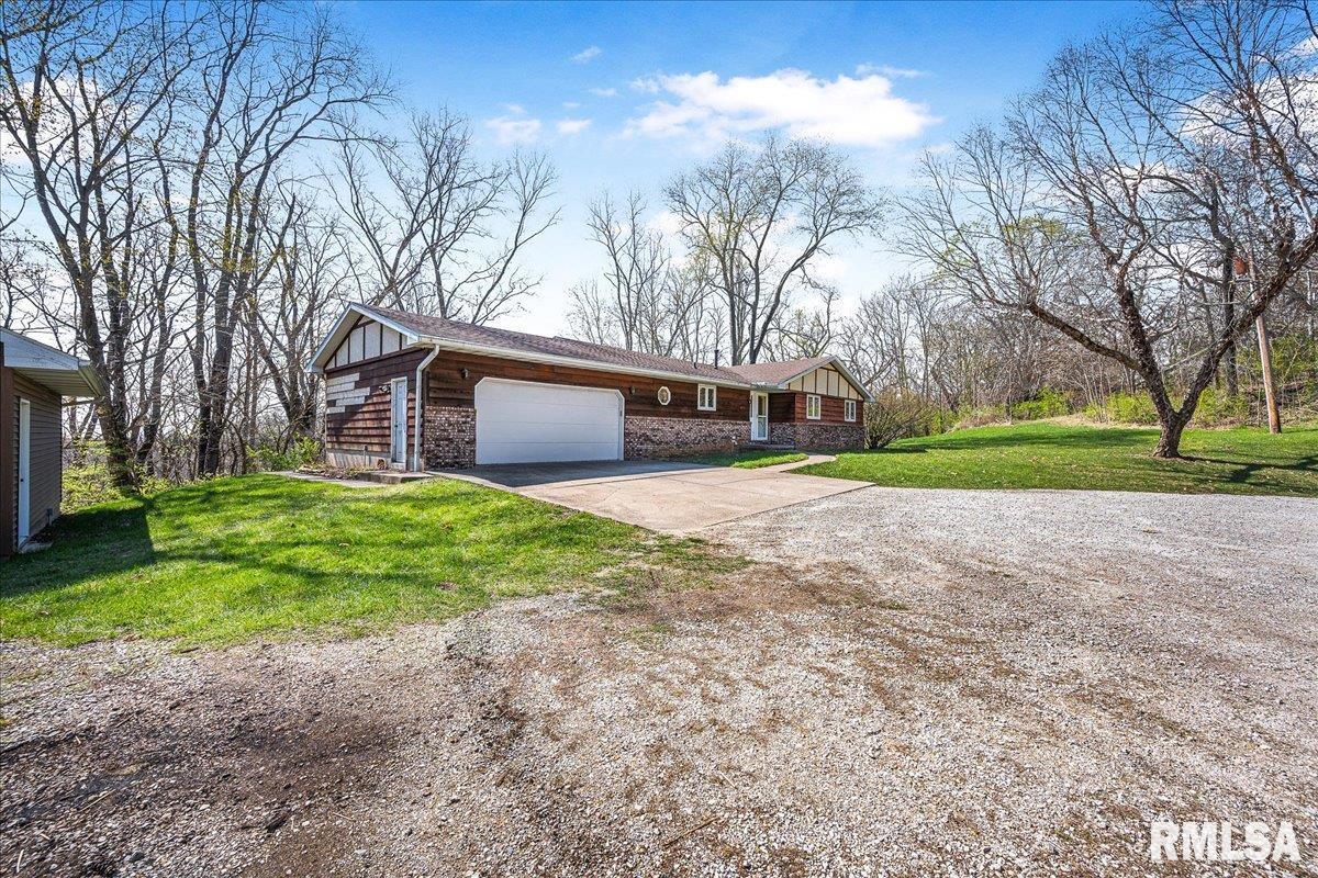 4016 W Middle Road, Peoria, Illinois image 3