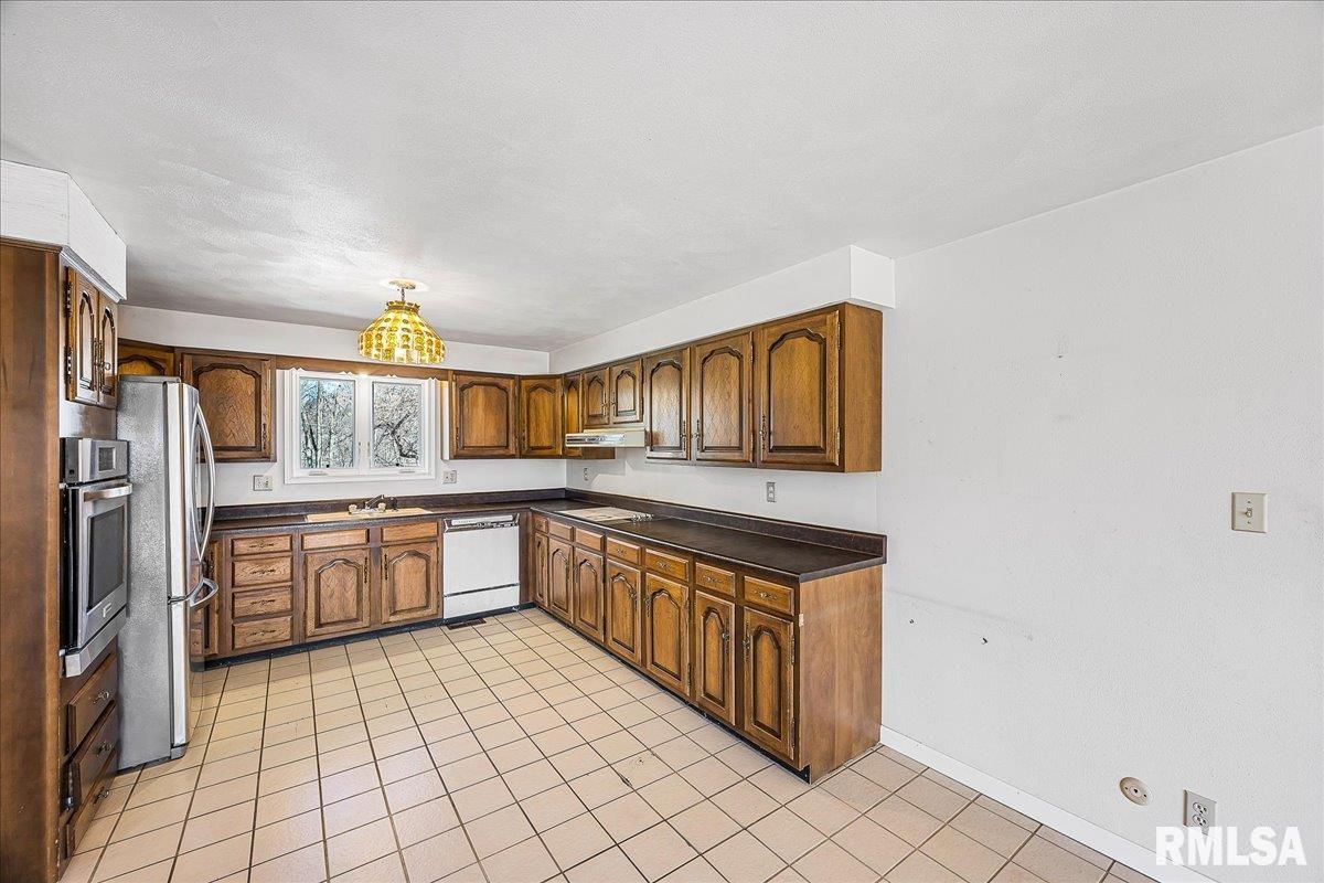 4016 W Middle Road, Peoria, Illinois image 11