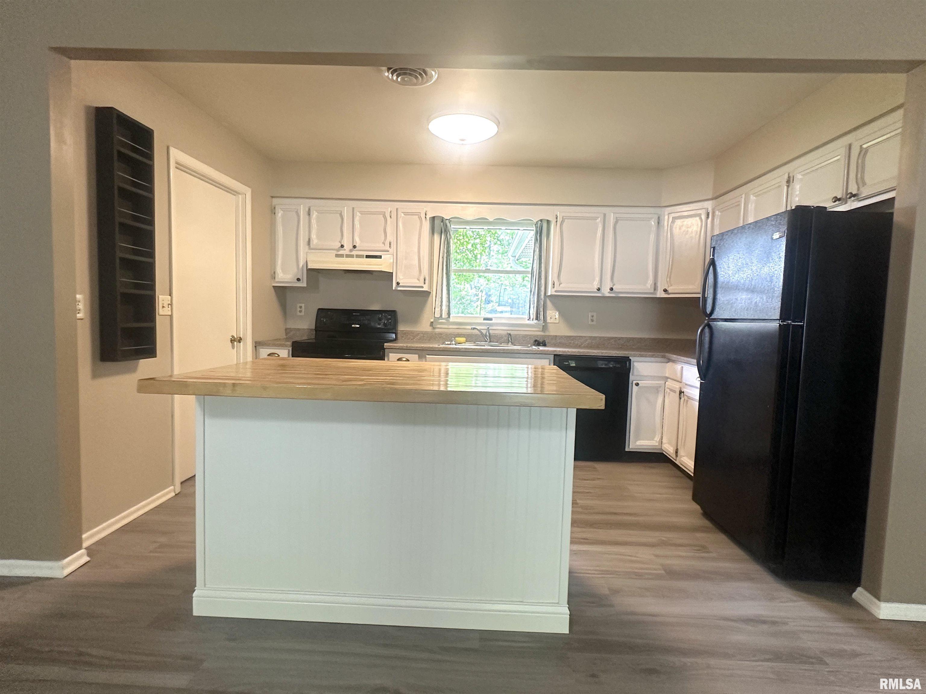 1008 N Norwest Lane, Carbondale, Illinois image 3