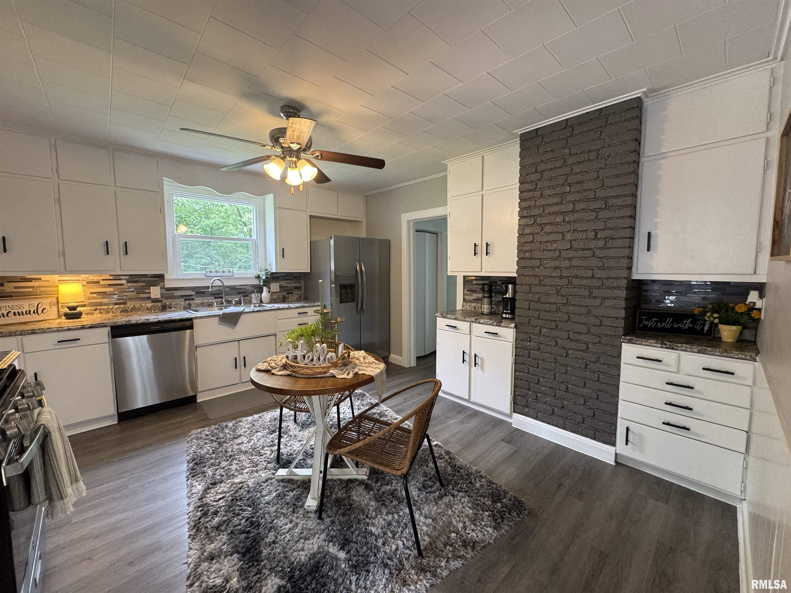 4306 10th Avenue, Moline, Illinois image 15