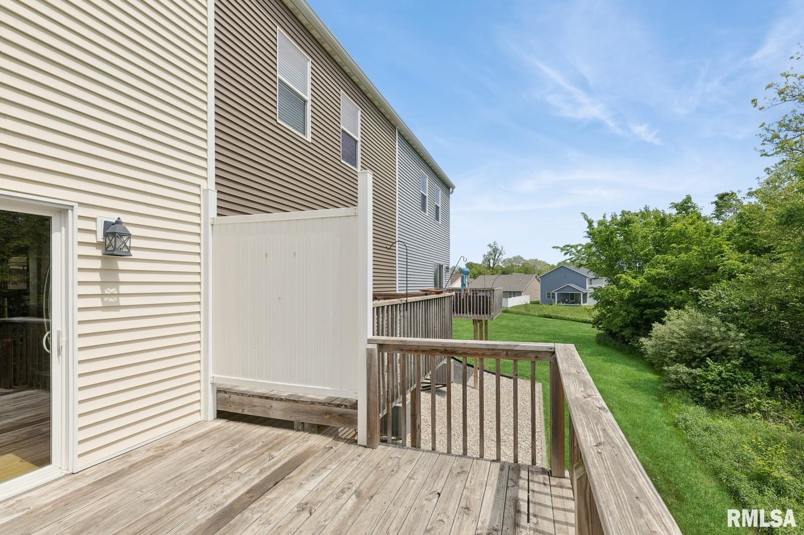 725 Cox Court, Le Claire, Iowa image 23
