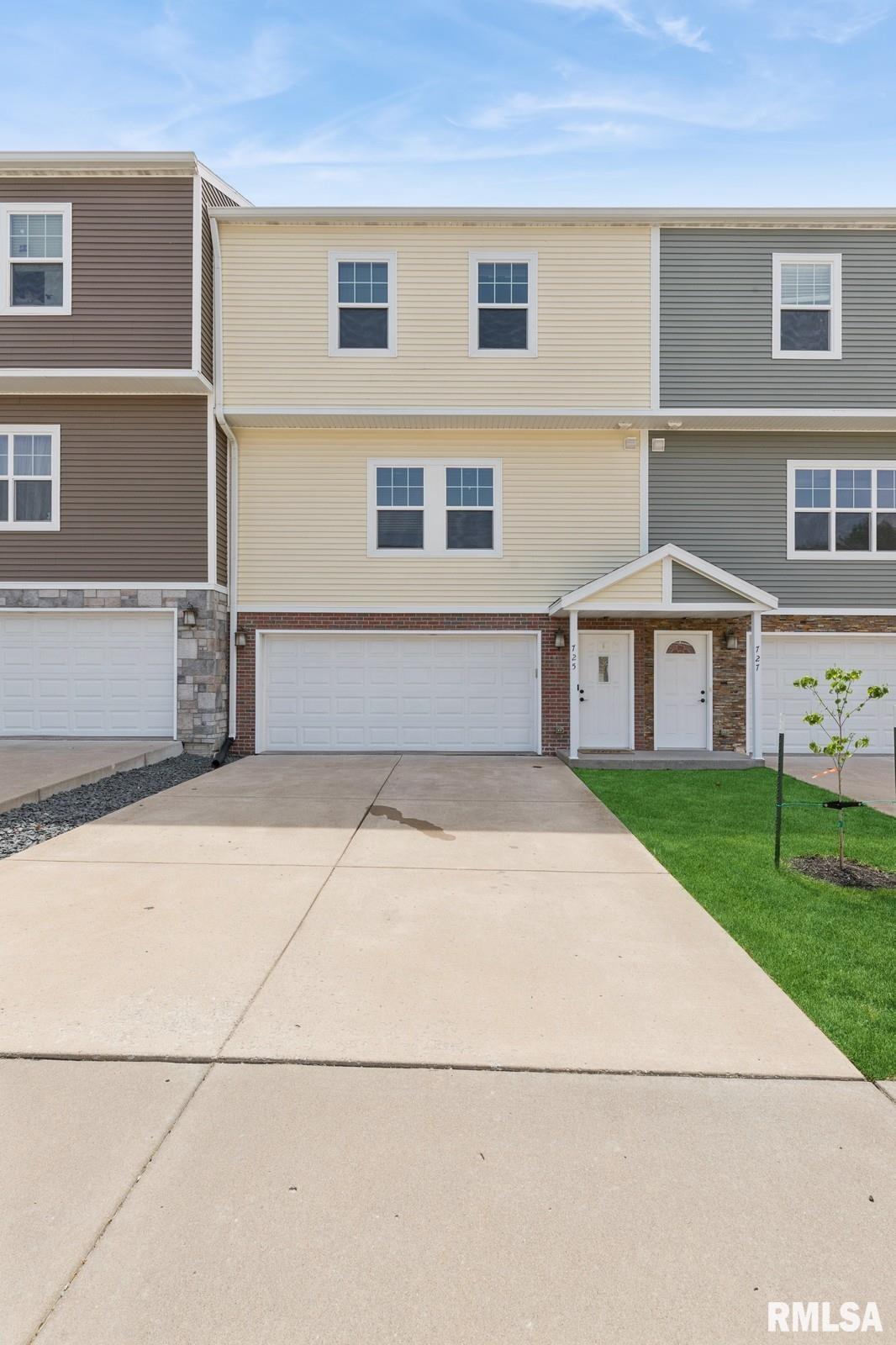 725 Cox Court, Le Claire, Iowa image 24