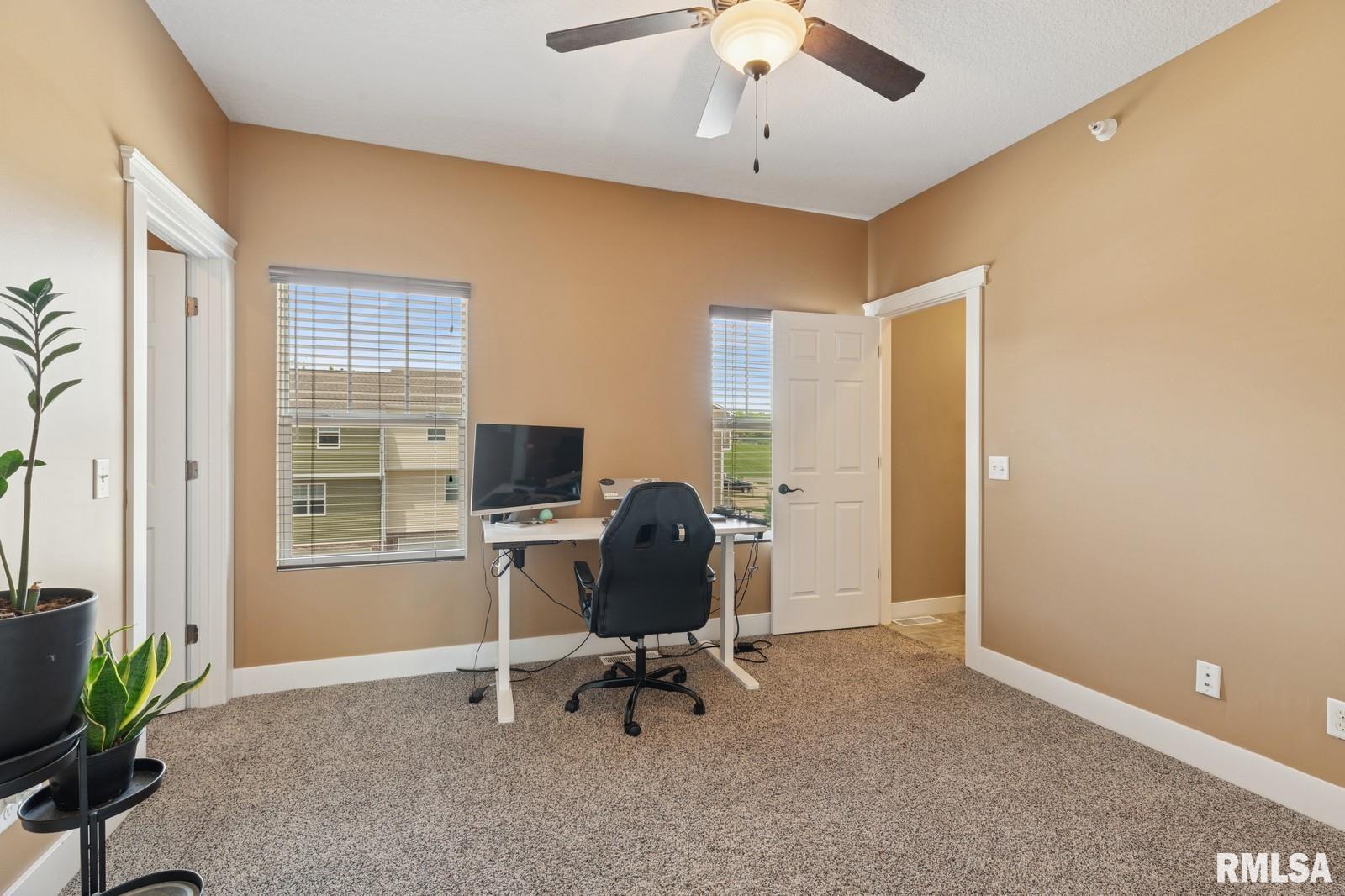 725 Cox Court, Le Claire, Iowa image 21