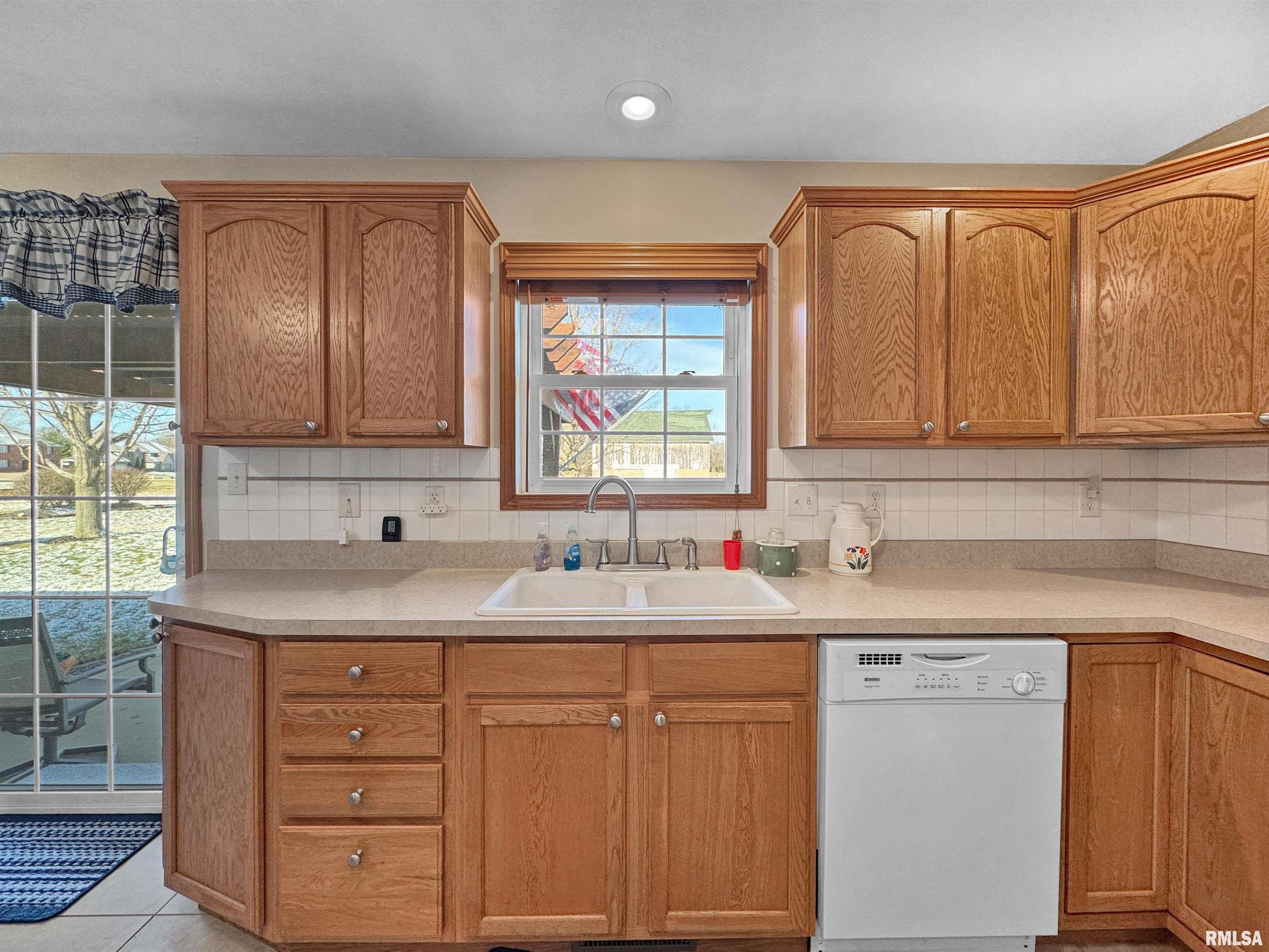 135 Wildlife Drive, Morton, Illinois image 16