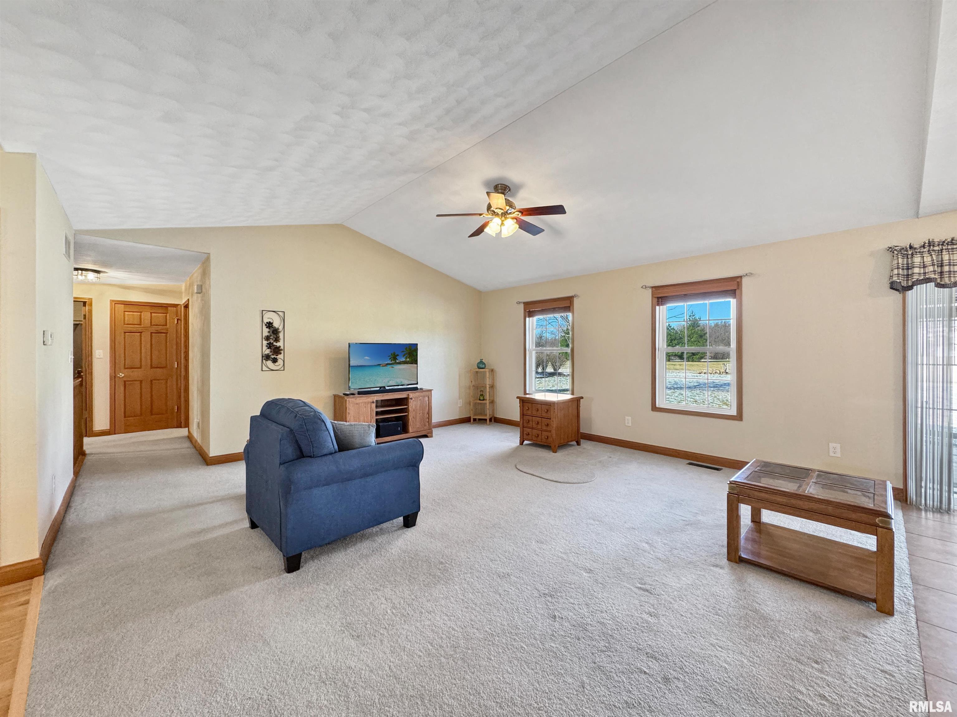 135 Wildlife Drive, Morton, Illinois image 9