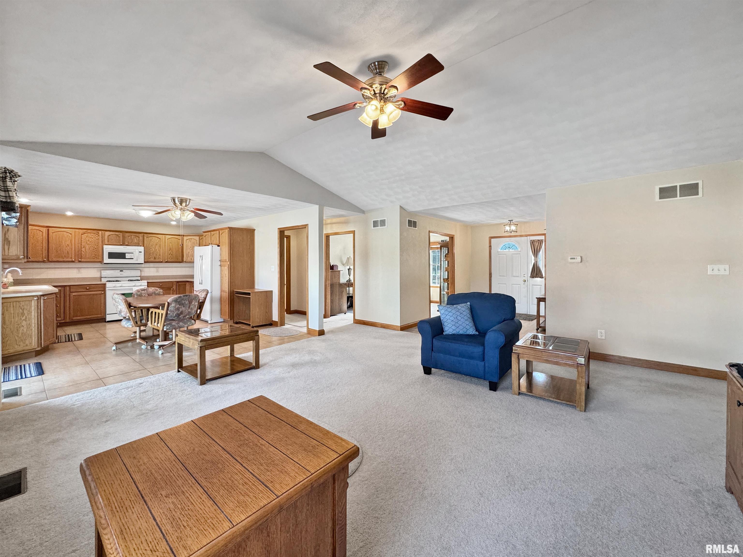 135 Wildlife Drive, Morton, Illinois image 11