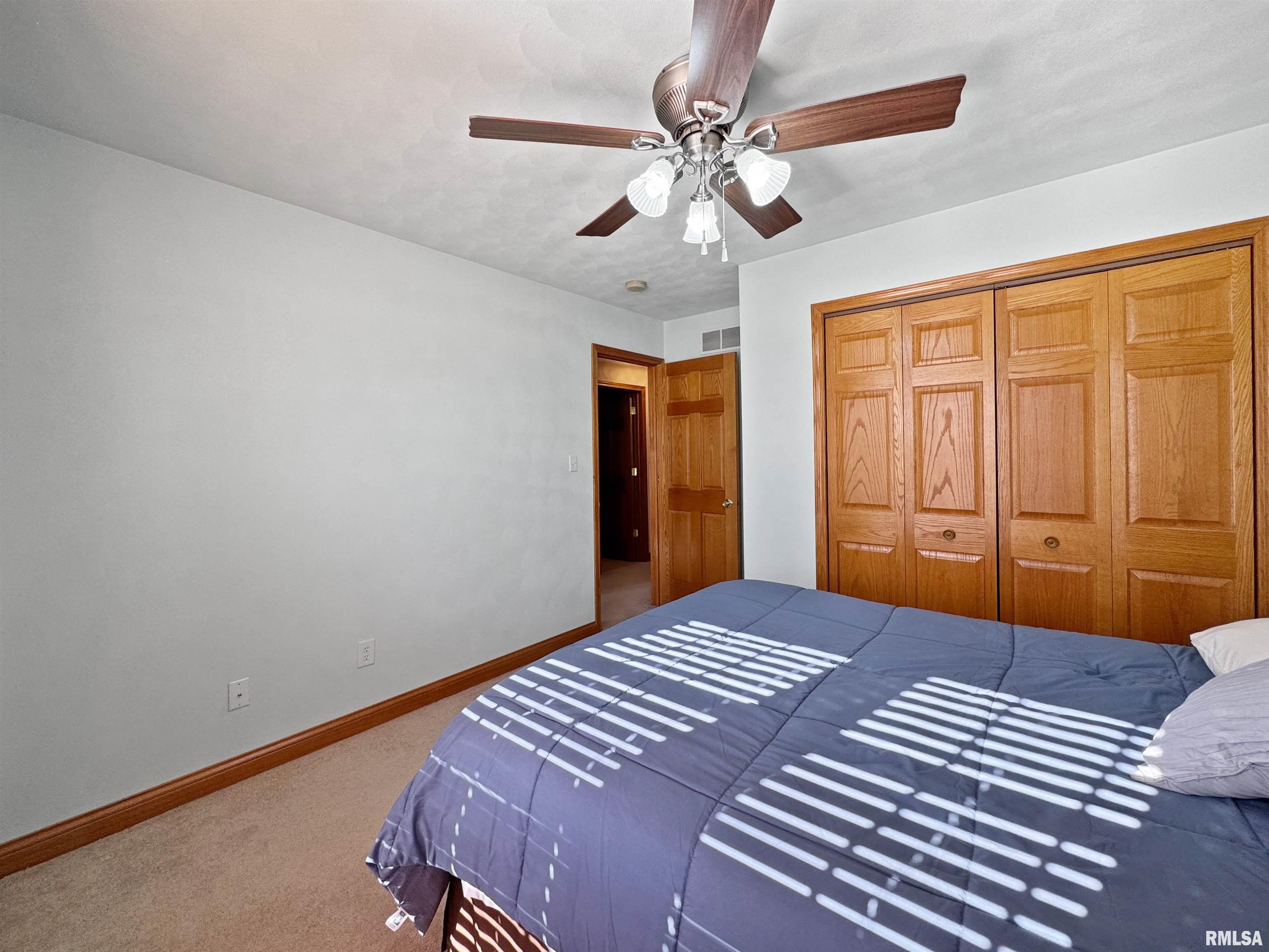 135 Wildlife Drive, Morton, Illinois image 31