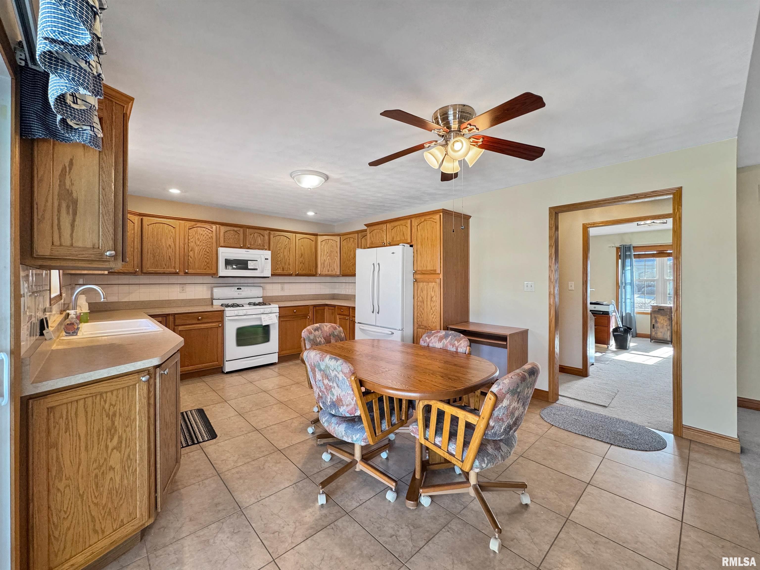 135 Wildlife Drive, Morton, Illinois image 12
