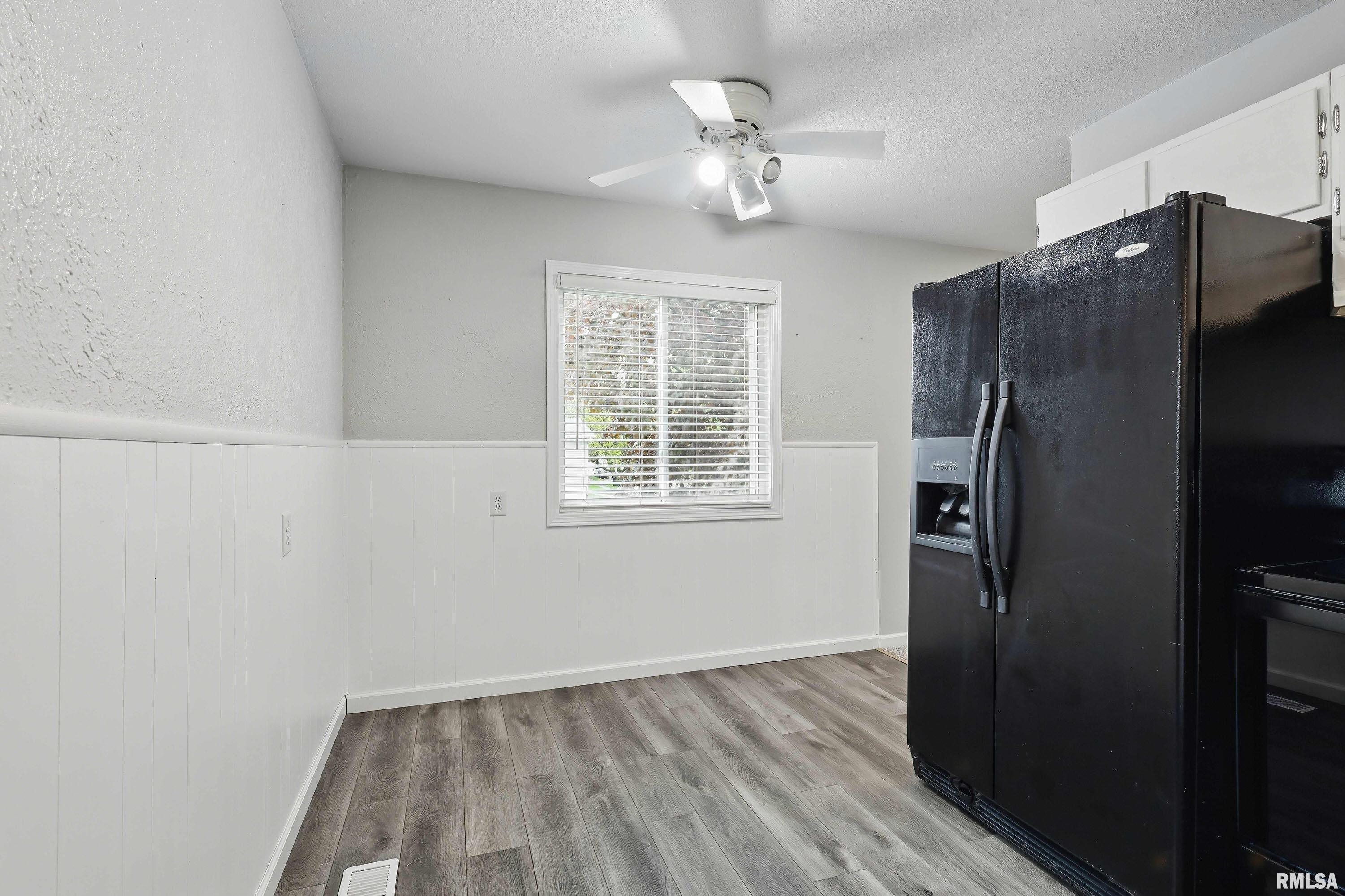 2506 W 59th Street, Davenport, Iowa image 10