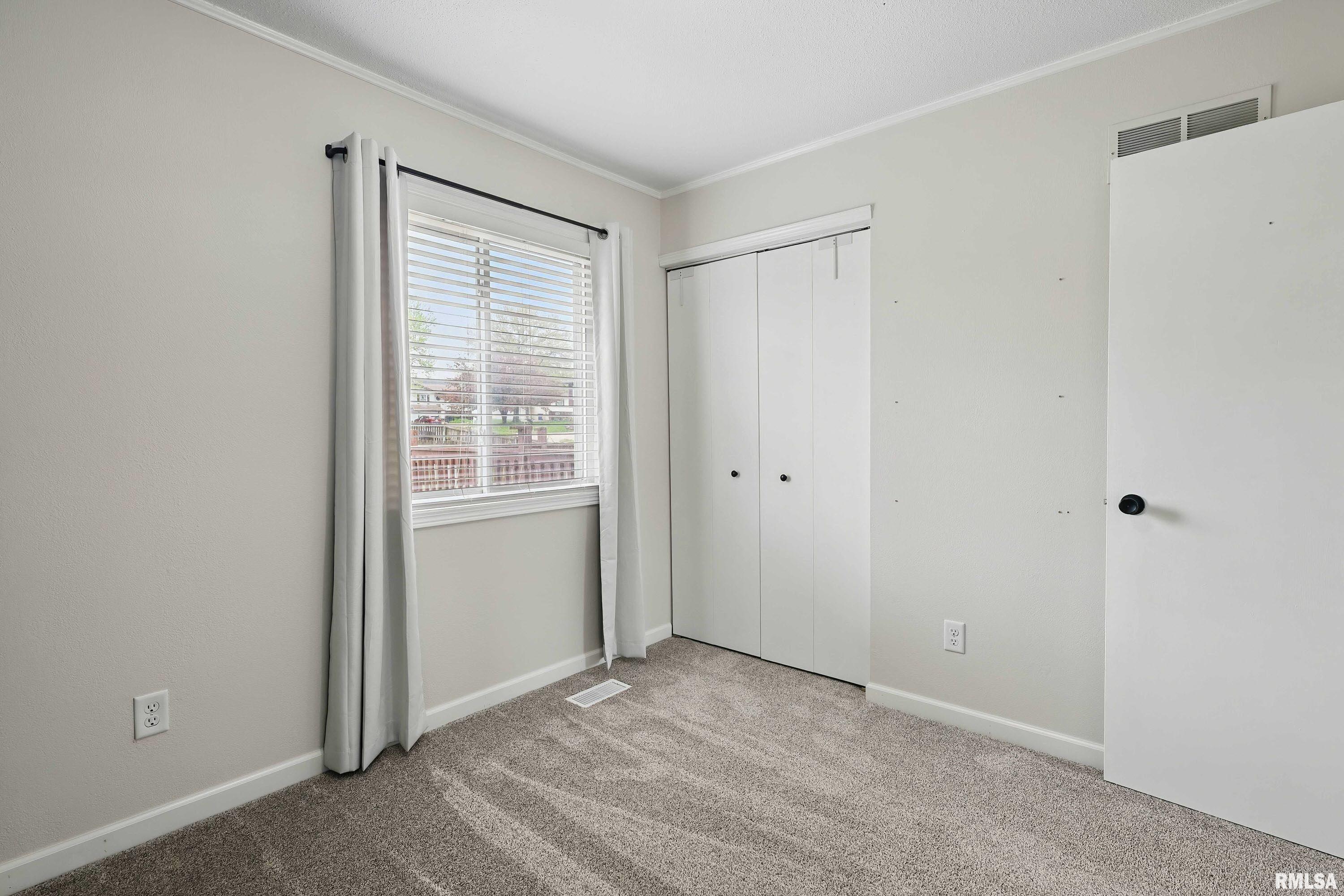 2506 W 59th Street, Davenport, Iowa image 17
