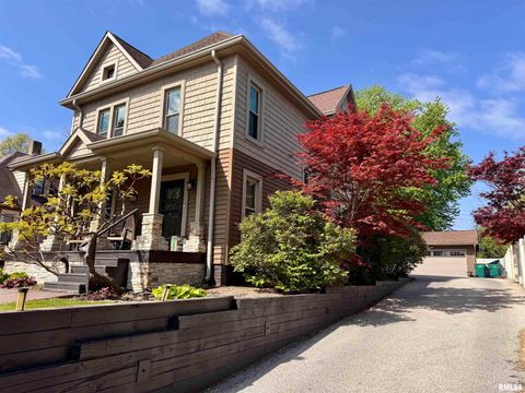 Homes For Sale - 648 S Randolph Street<br/> Mcdonough County, Macomb, IL 61455