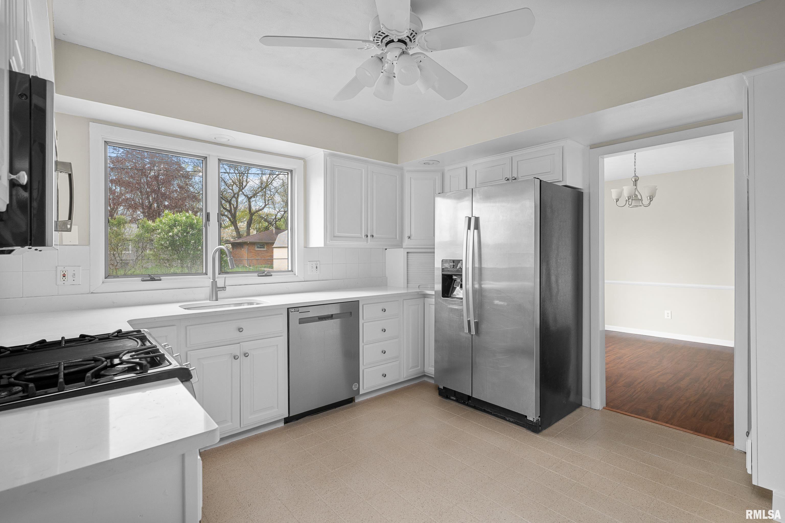 526 40th Avenue, East Moline, Illinois image 12