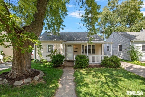 Homes For Sale - 2257 E Converse Avenue<br/> Sangamon County, Springfield, IL 62702