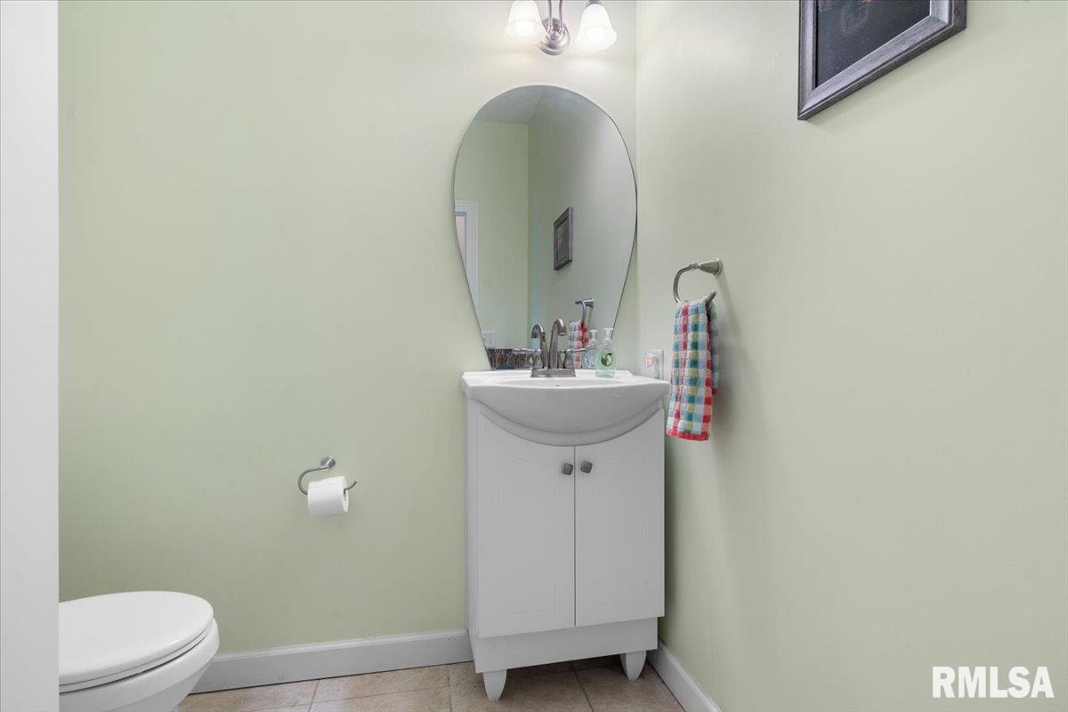 333 Linden Lane, Williamsville, Illinois image 25