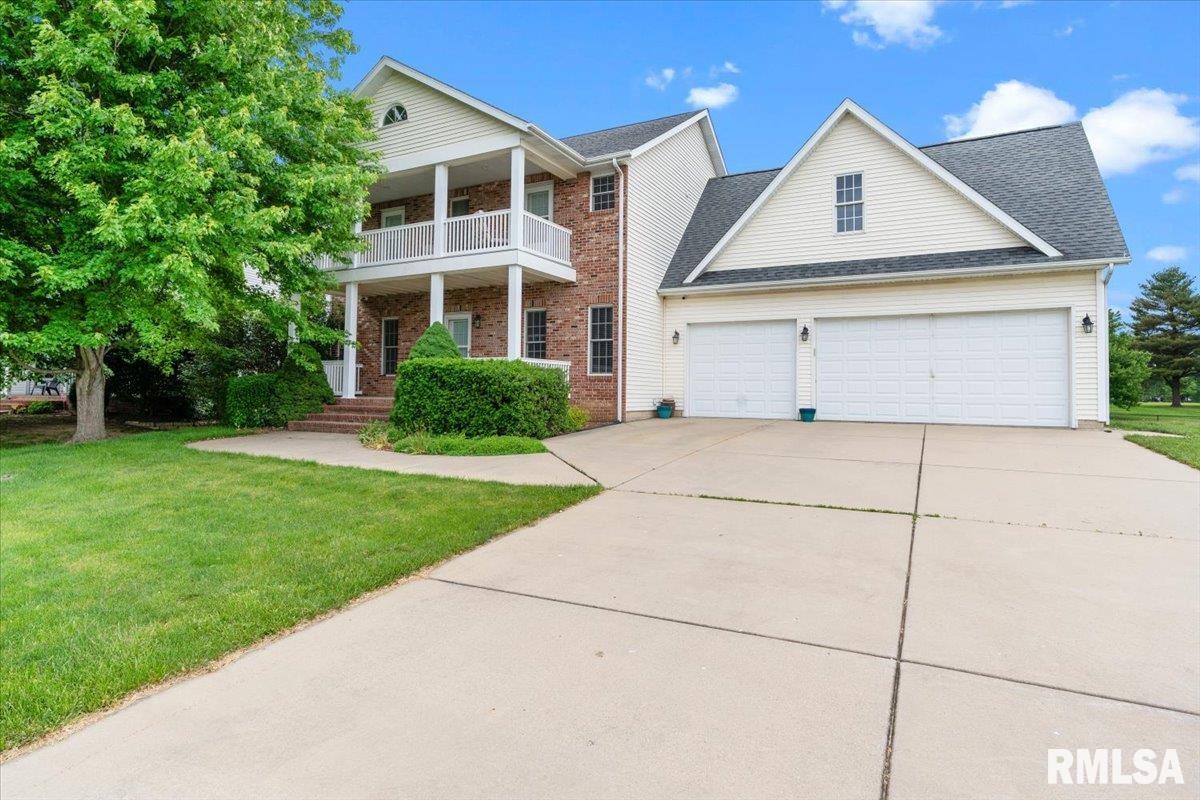333 Linden Lane, Williamsville, Illinois image 4