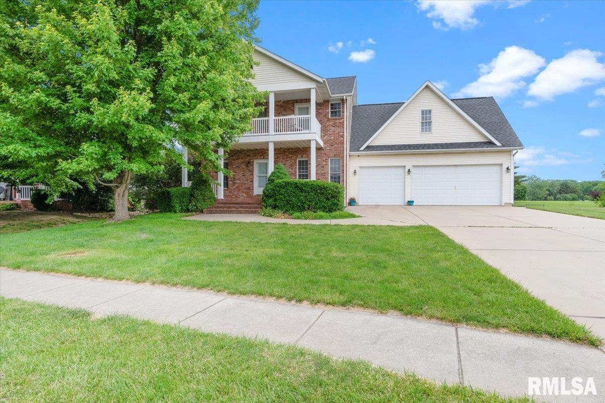 333 Linden Lane, Williamsville, Illinois image 2