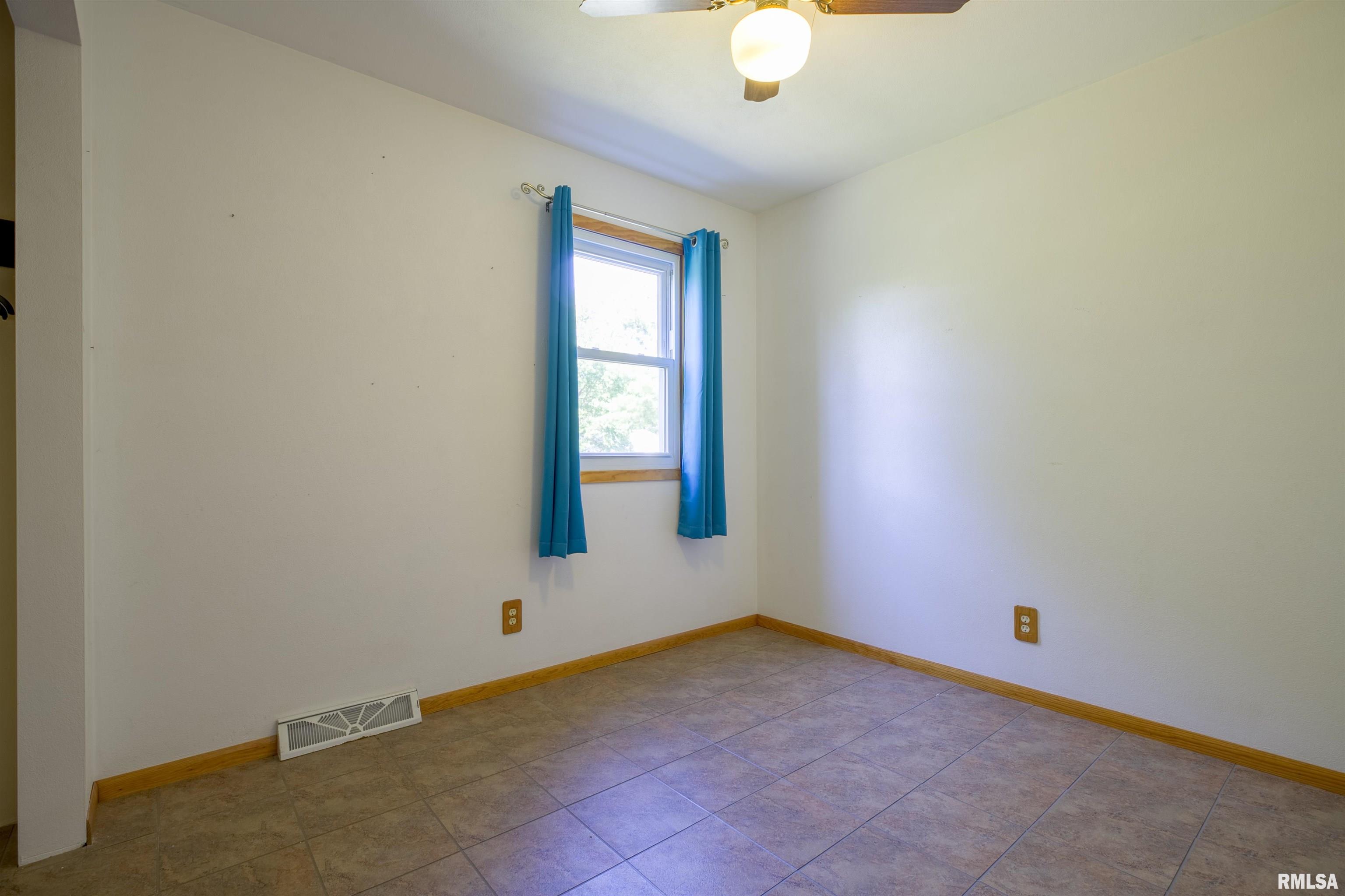 10133 Edgewood Drive, Manito, Illinois image 31