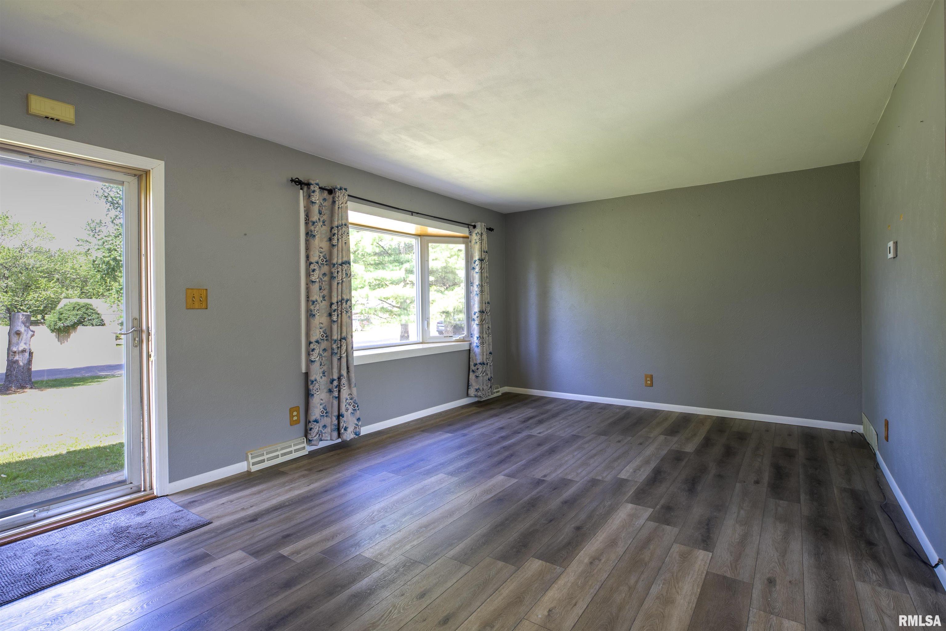 10133 Edgewood Drive, Manito, Illinois image 12
