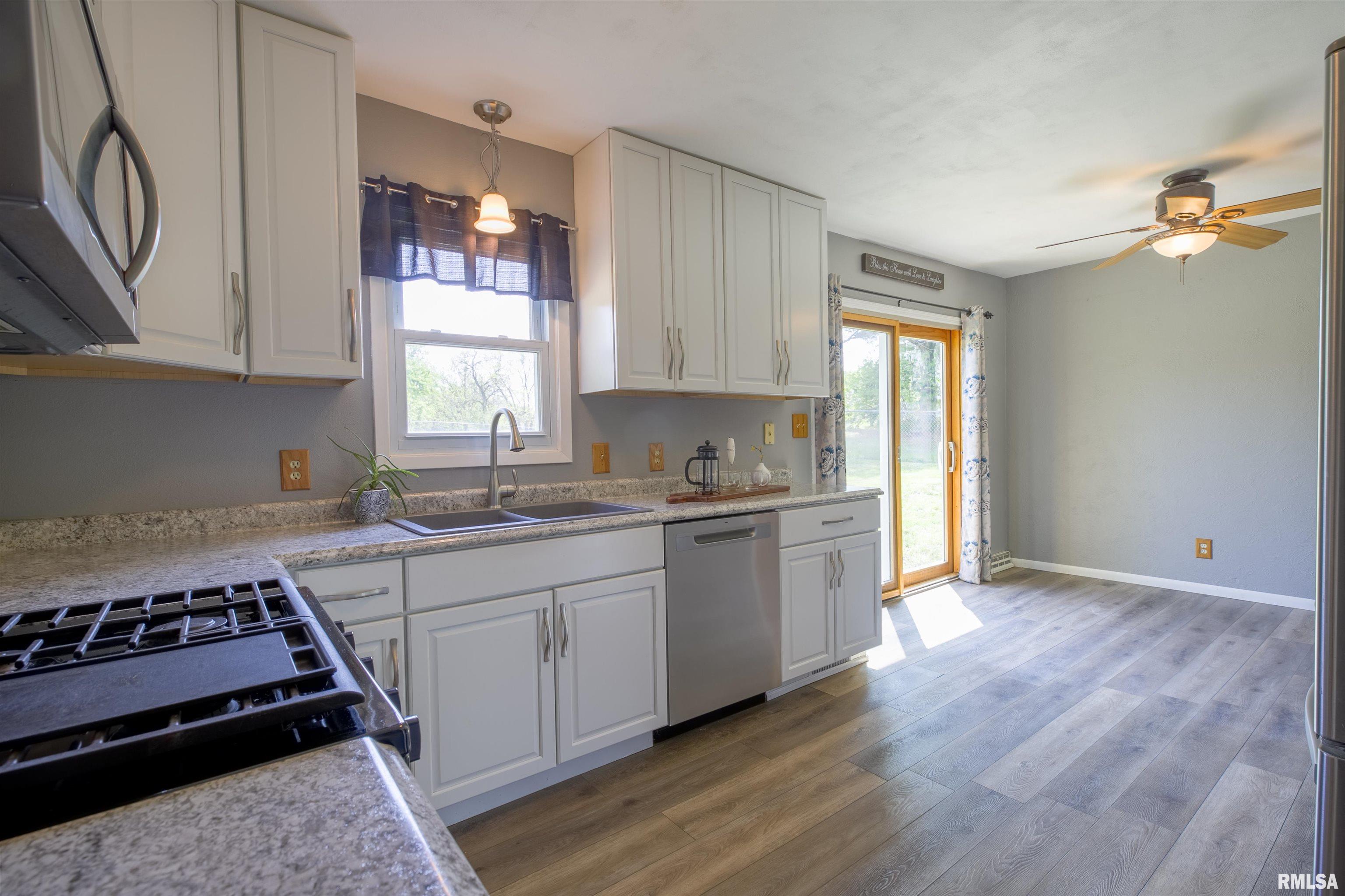 10133 Edgewood Drive, Manito, Illinois image 22