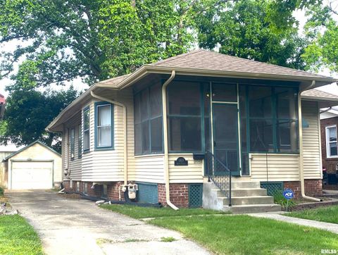 Homes For Sale - 1811 S 4th Street<br/> Sangamon County, Springfield, IL 62703