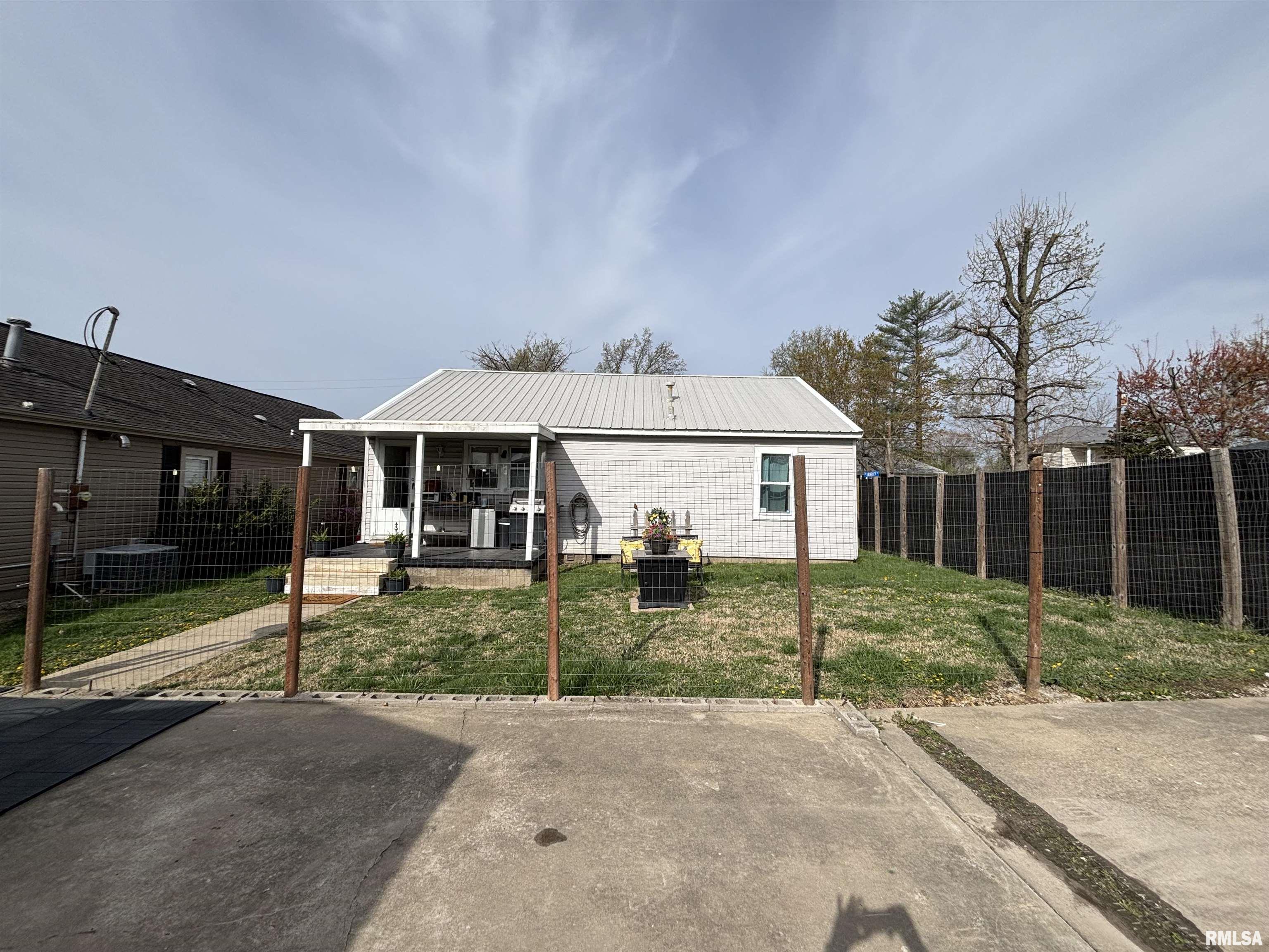 205 N Bentley Street, Marion, Illinois image 21