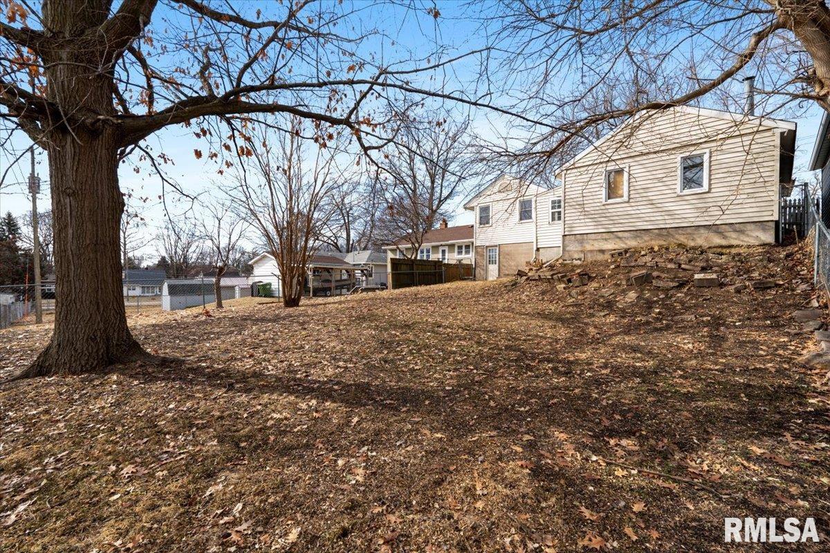 1619 N 6th Street, Clinton, Iowa image 9