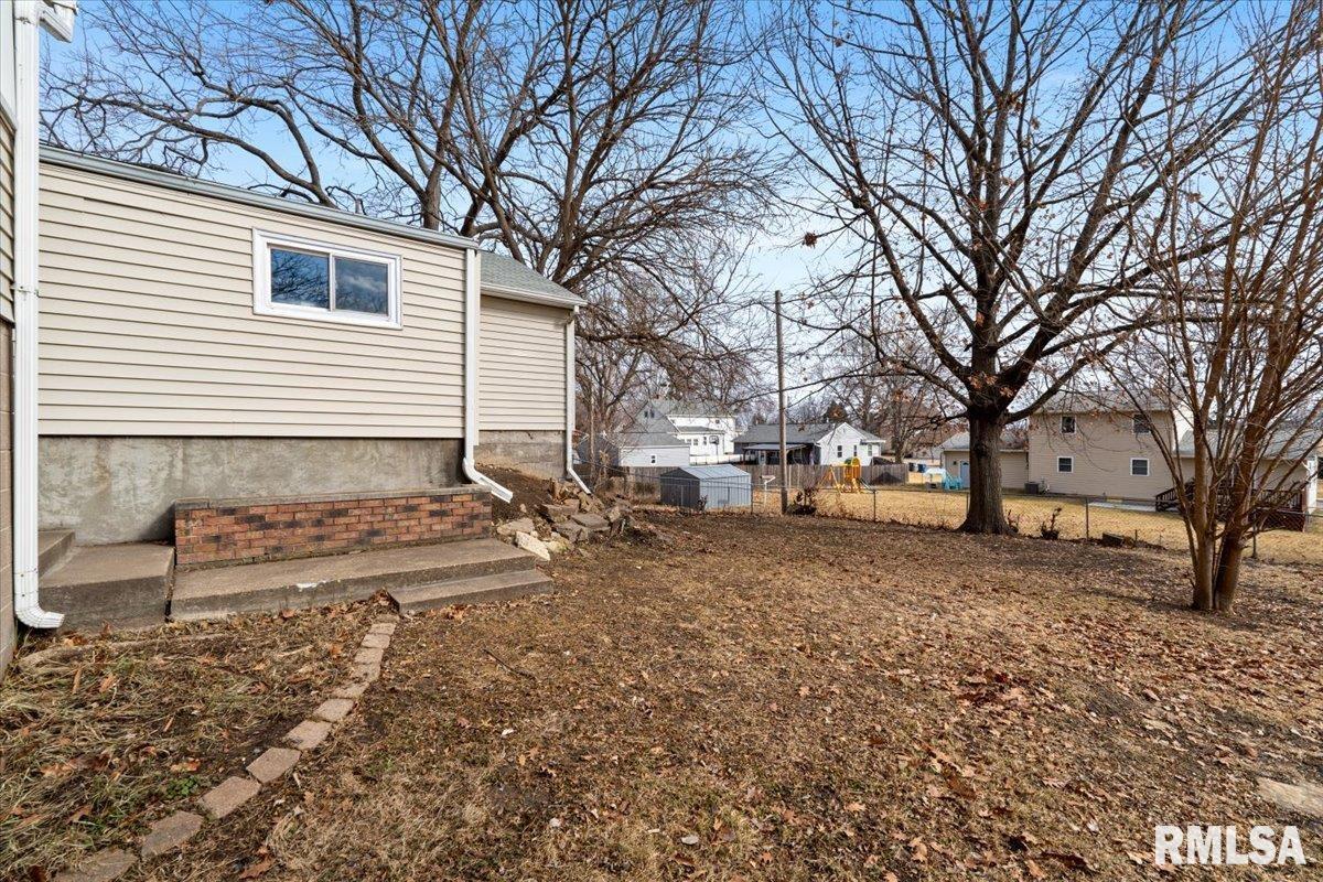 1619 N 6th Street, Clinton, Iowa image 8