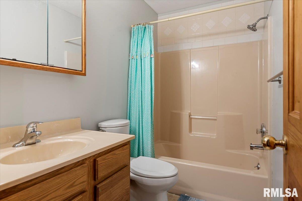 1621 Thornhill Drive, Springfield, Illinois image 15