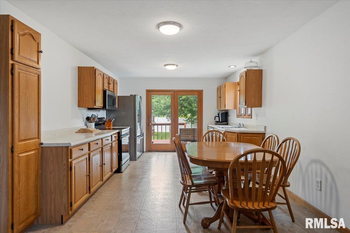 1621 Thornhill Drive, Springfield, Illinois image 8