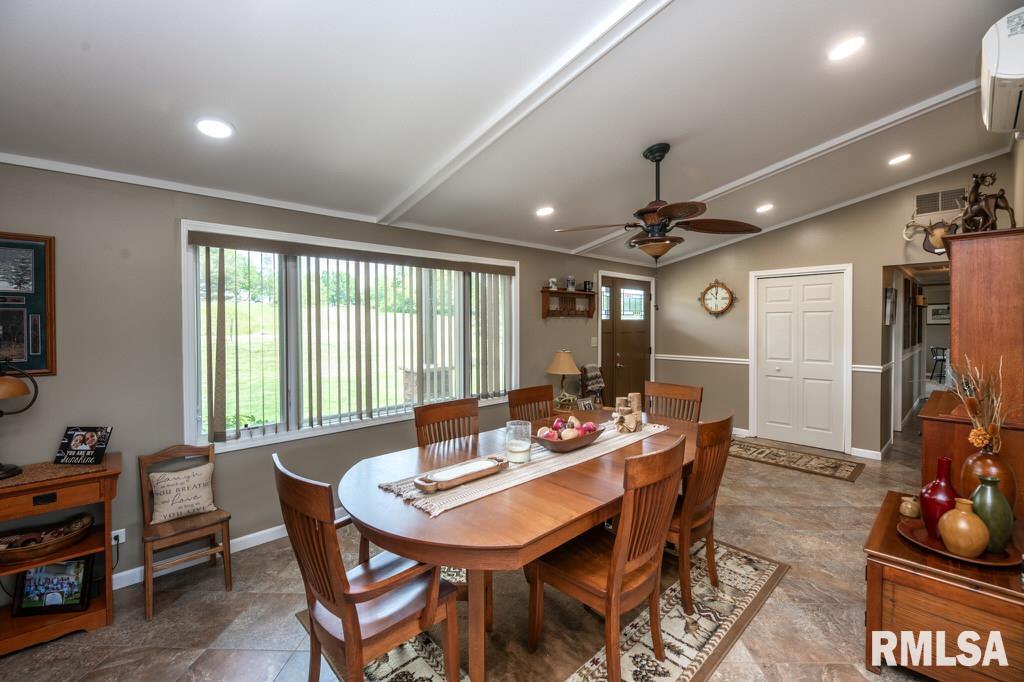 366 Mcgrew Drive, Avon, Illinois image 11