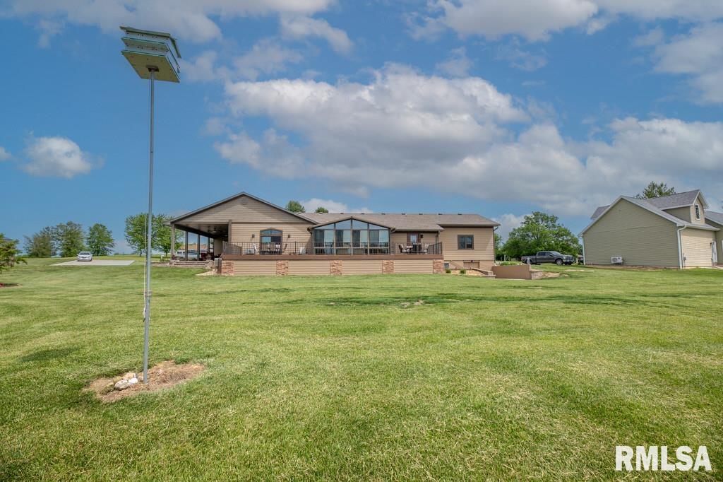 366 Mcgrew Drive, Avon, Illinois image 3