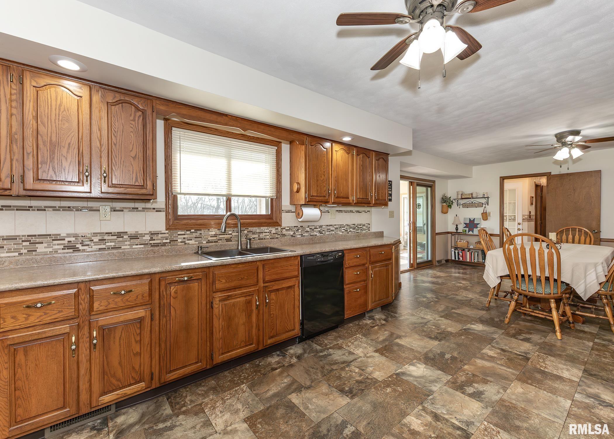 22008 Longbrook Drive, Geneseo, Illinois image 40