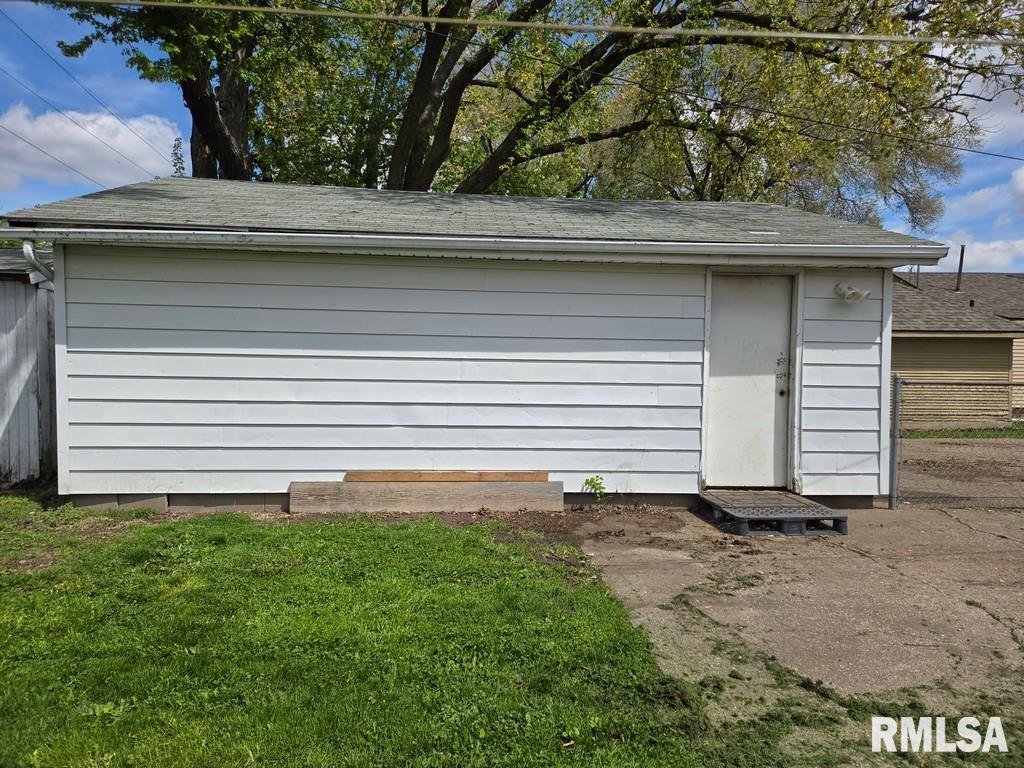 840 W 9th Street, Milan, Illinois image 42