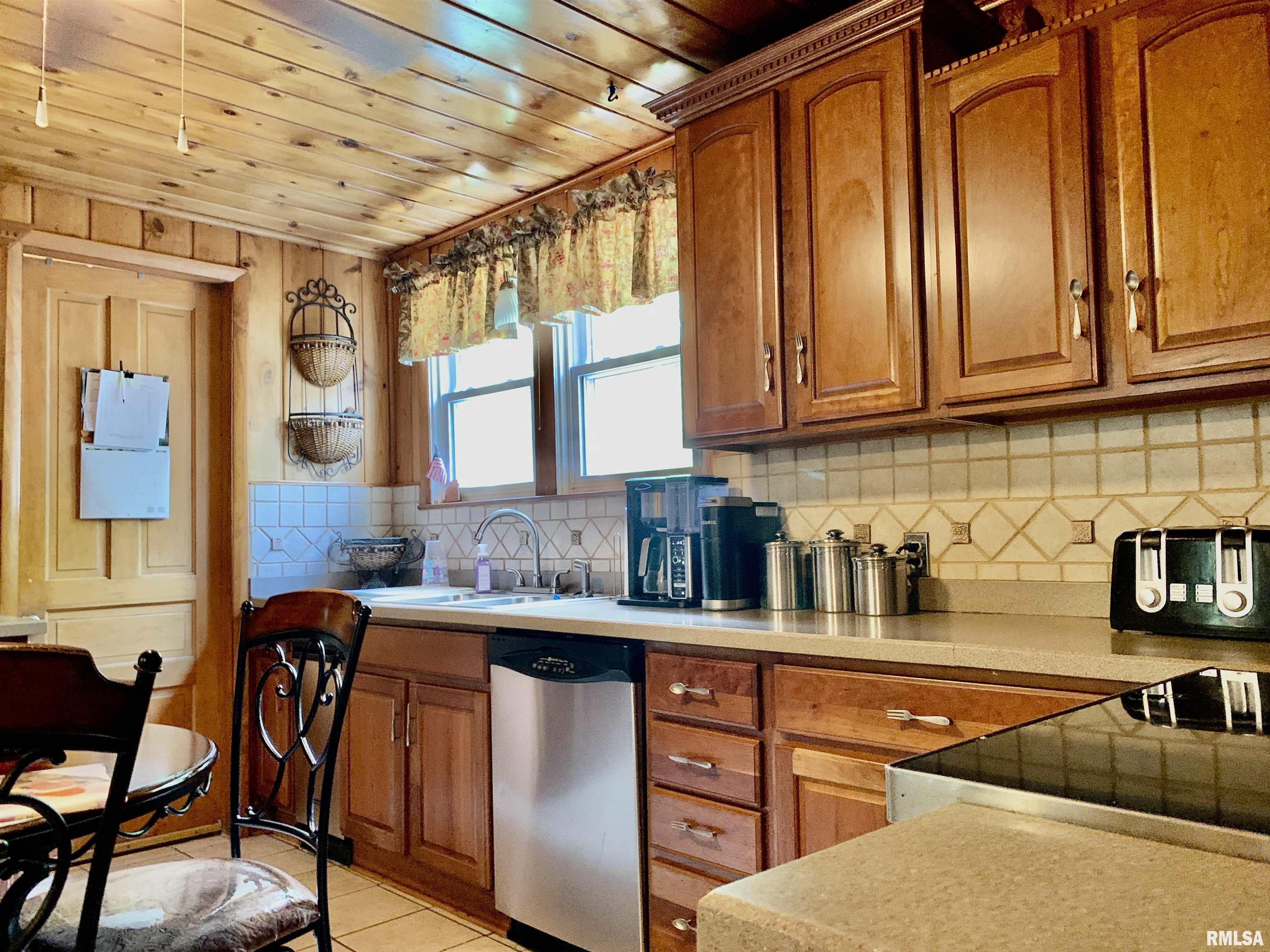 936 N Church Street, Jacksonville, Illinois image 17