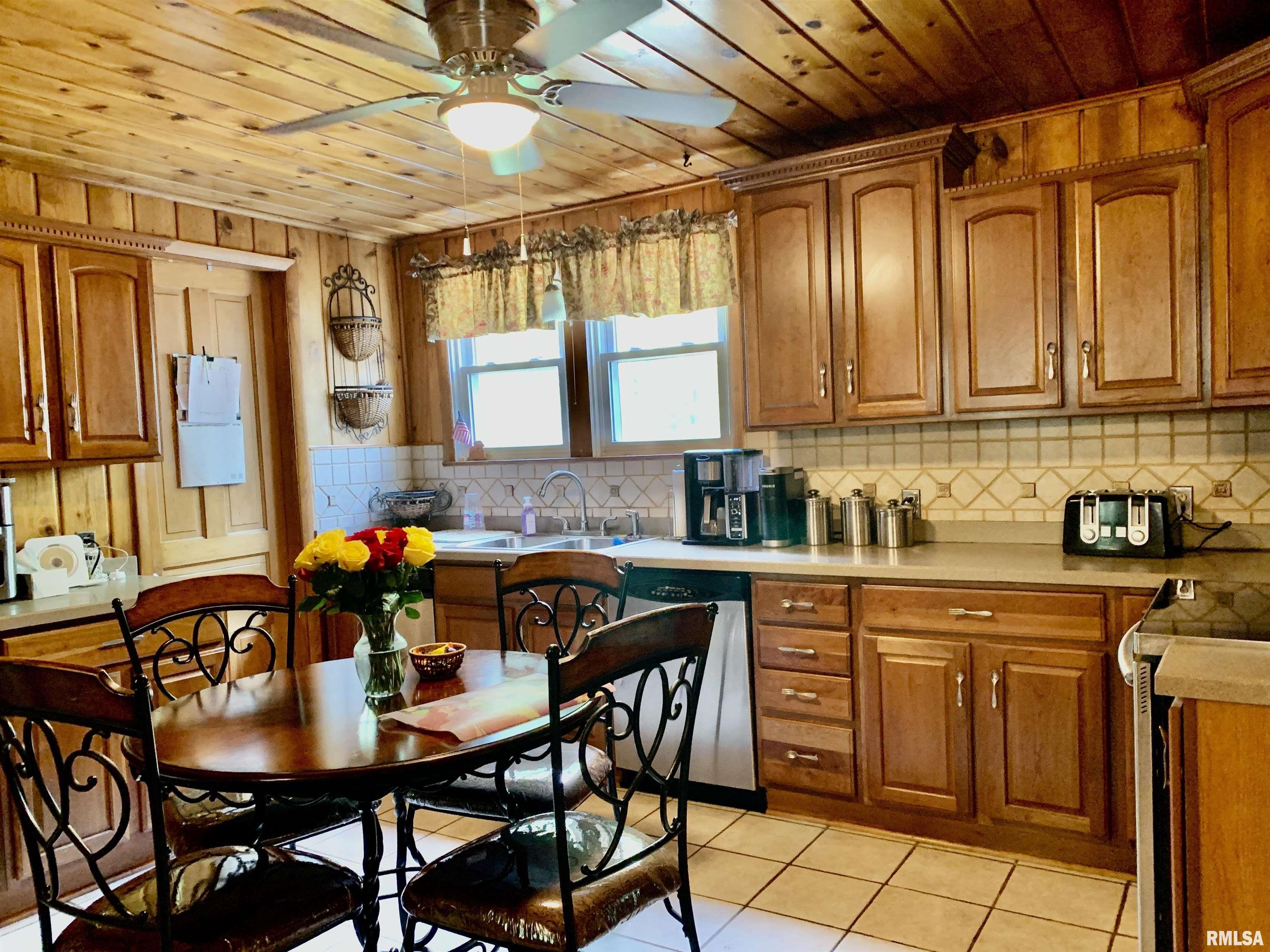 936 N Church Street, Jacksonville, Illinois image 19
