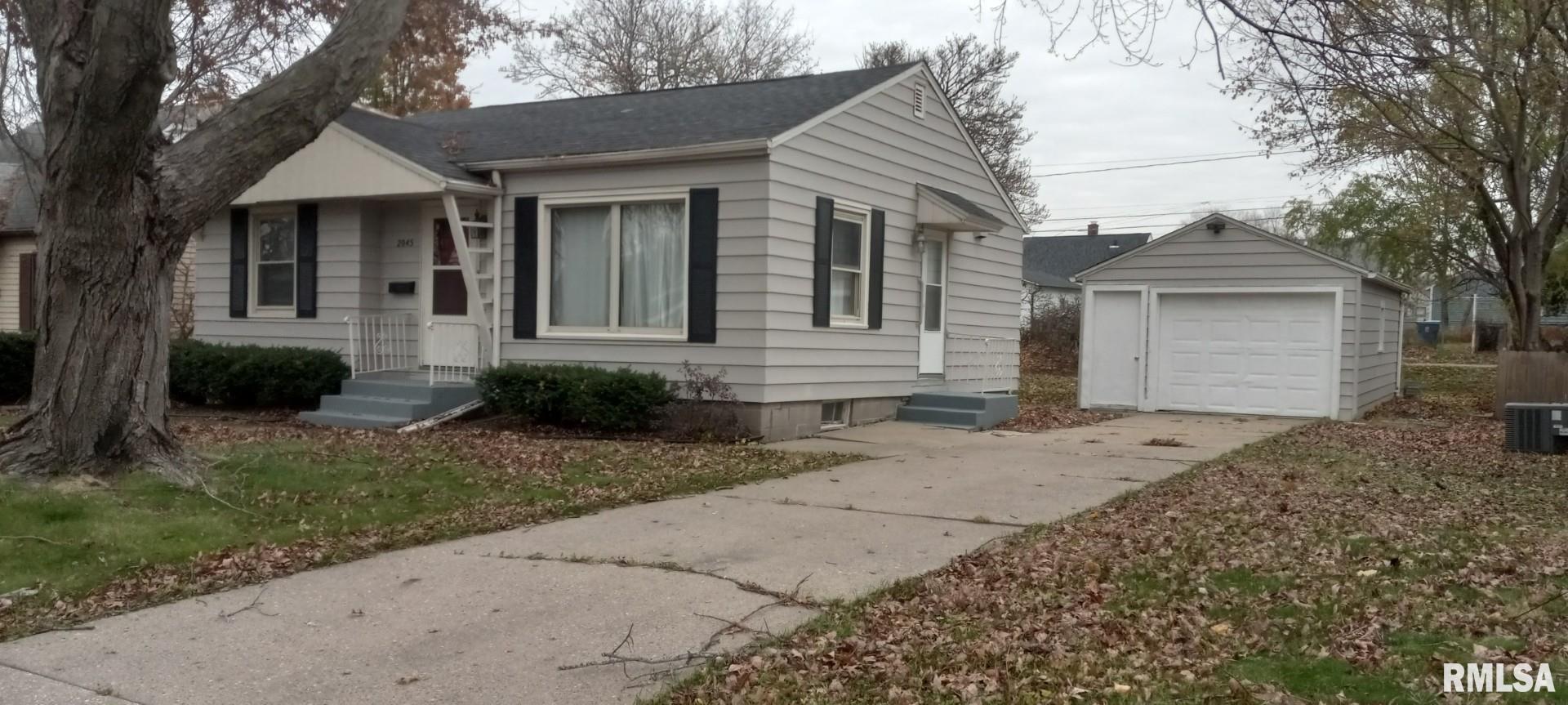 2045 32nd Street, Rock Island, Illinois image 9