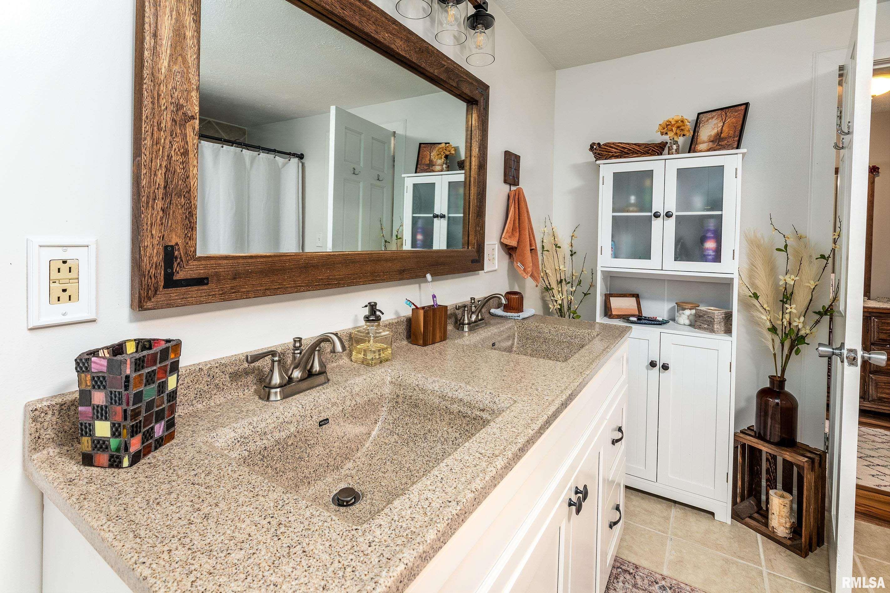 207 W 13th Street, Johnston City, Illinois image 13
