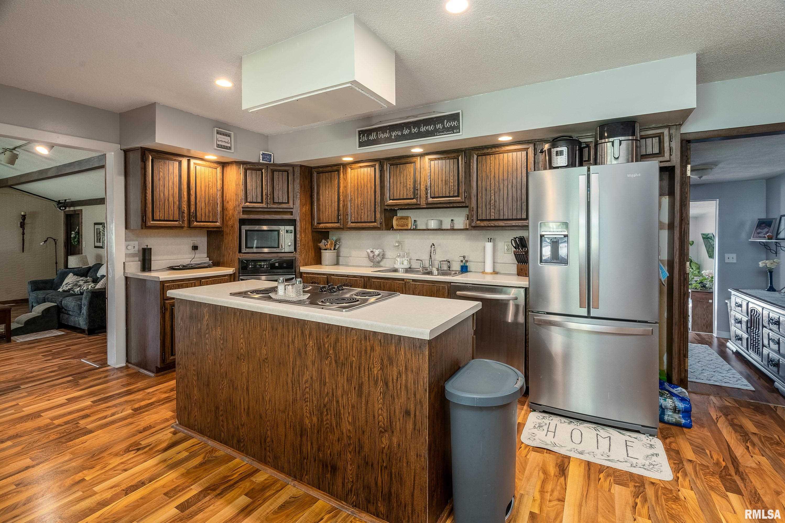 207 W 13th Street, Johnston City, Illinois image 4