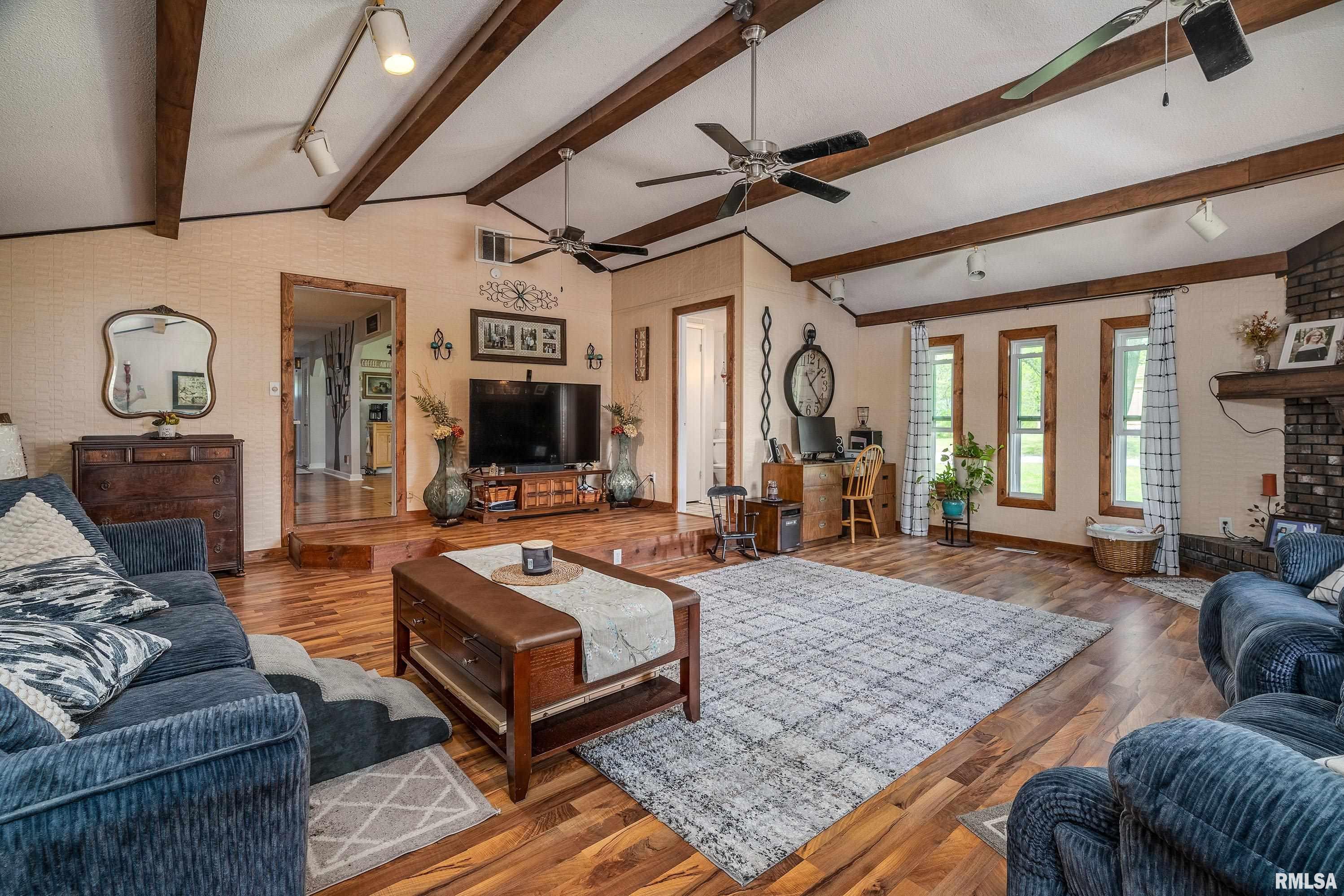 207 W 13th Street, Johnston City, Illinois image 8