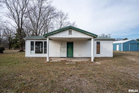 Homes For Sale - 312 N Main Street<br/> Franklin County, Royalton, IL 62983