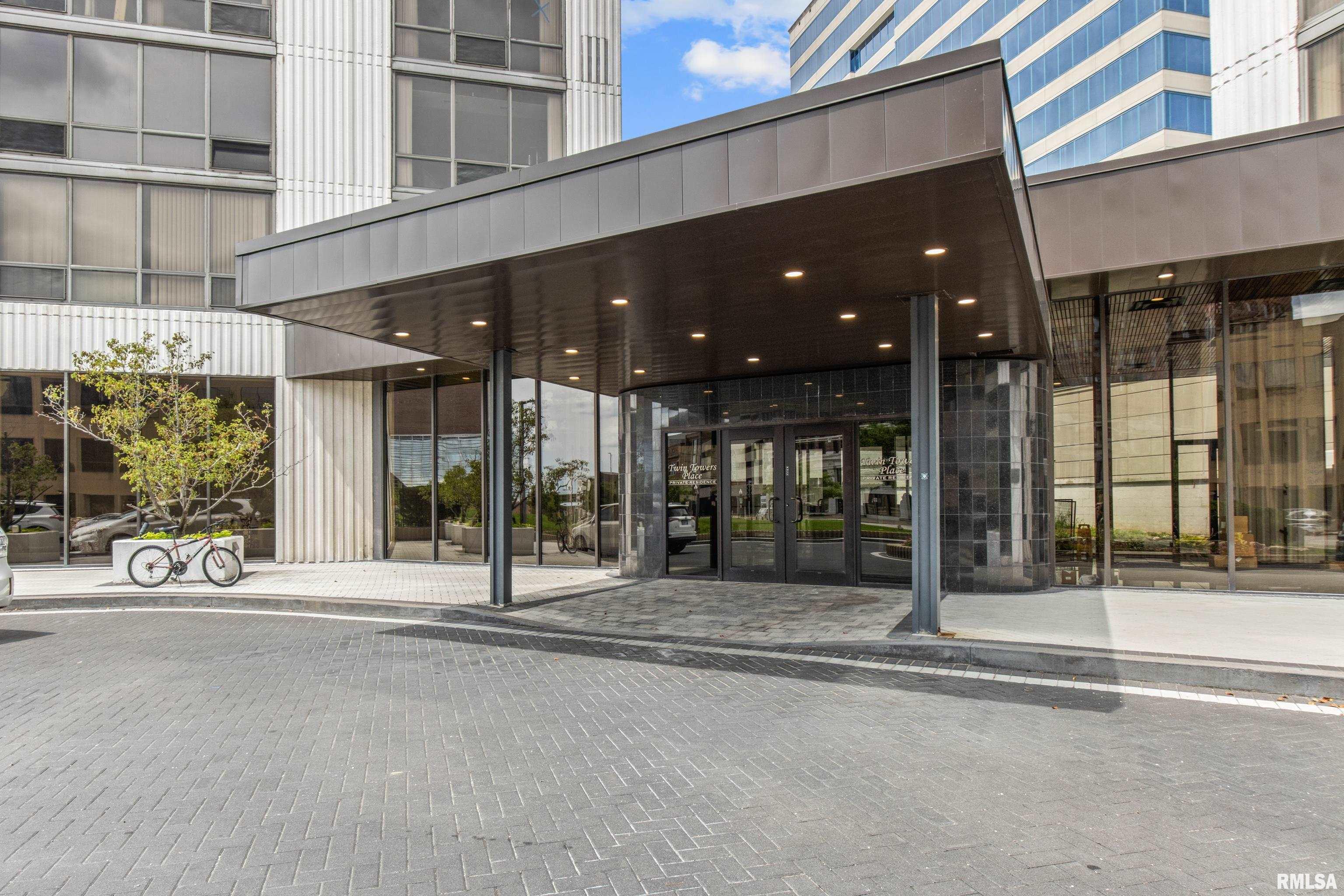 125 SW Jefferson Avenue #W5W, Peoria, Illinois image 3