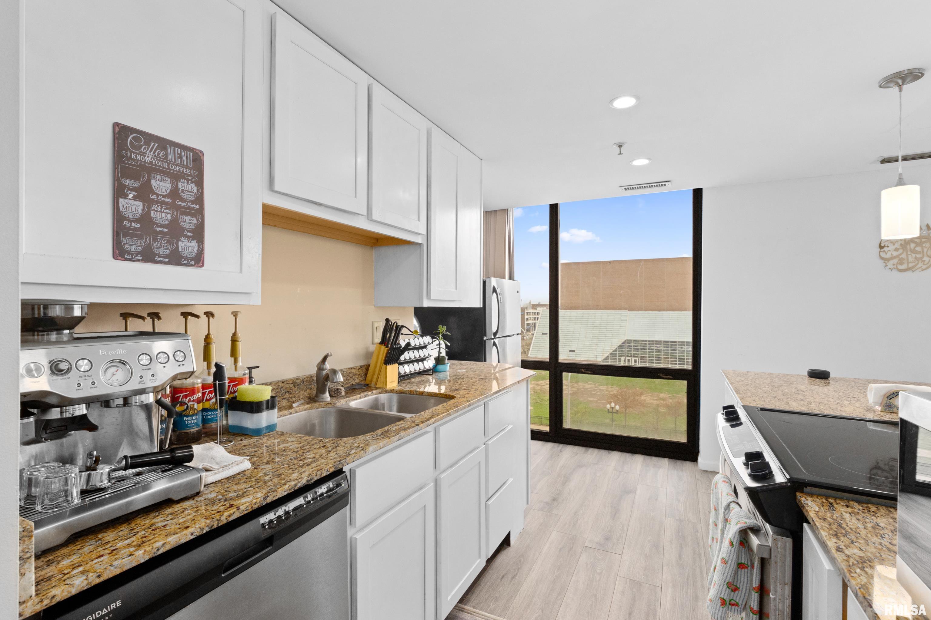 125 SW Jefferson Avenue #W5W, Peoria, Illinois image 13