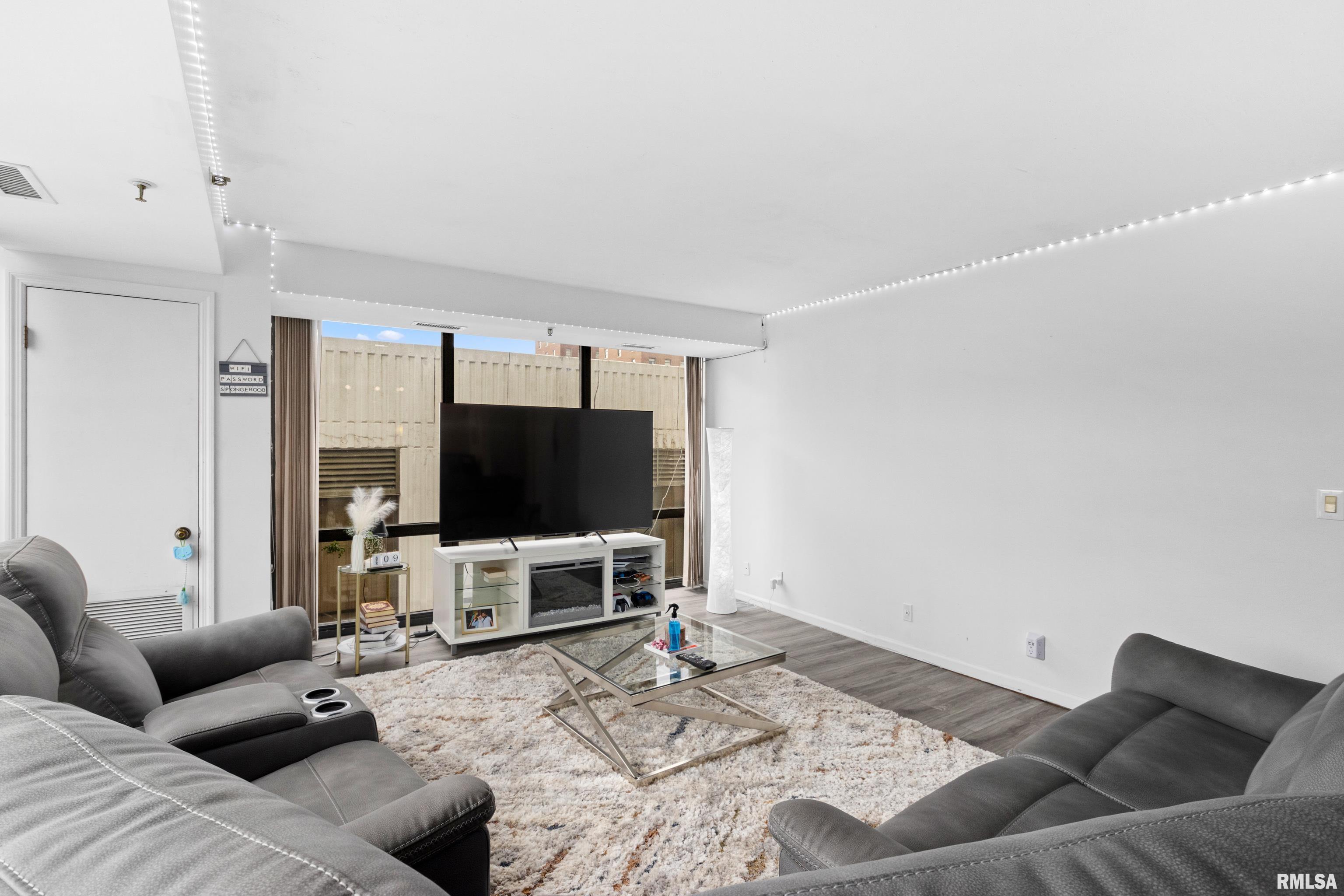 125 SW Jefferson Avenue #W5W, Peoria, Illinois image 8