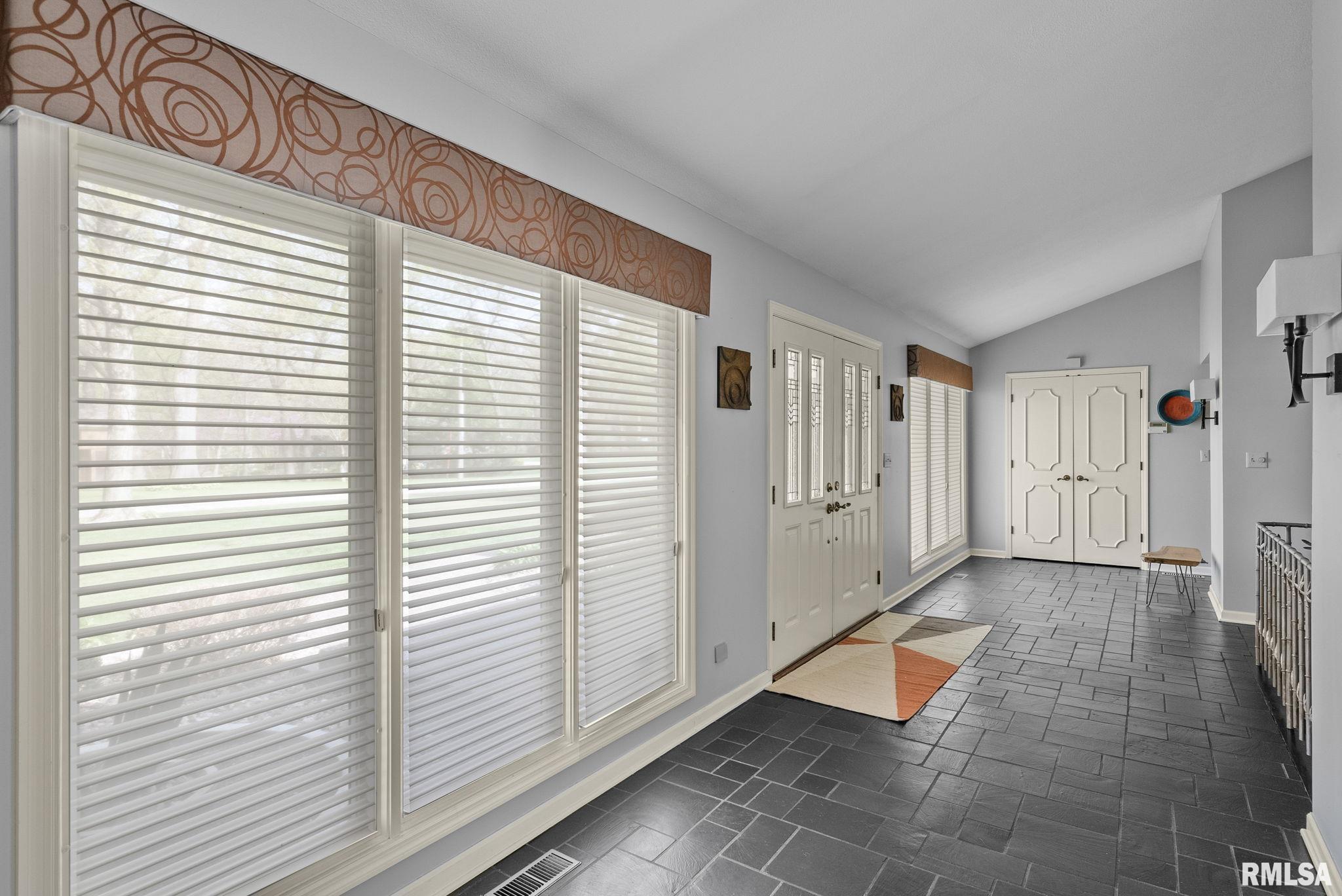 10 Timber Ridge Drive, Coal Valley, Illinois image 14