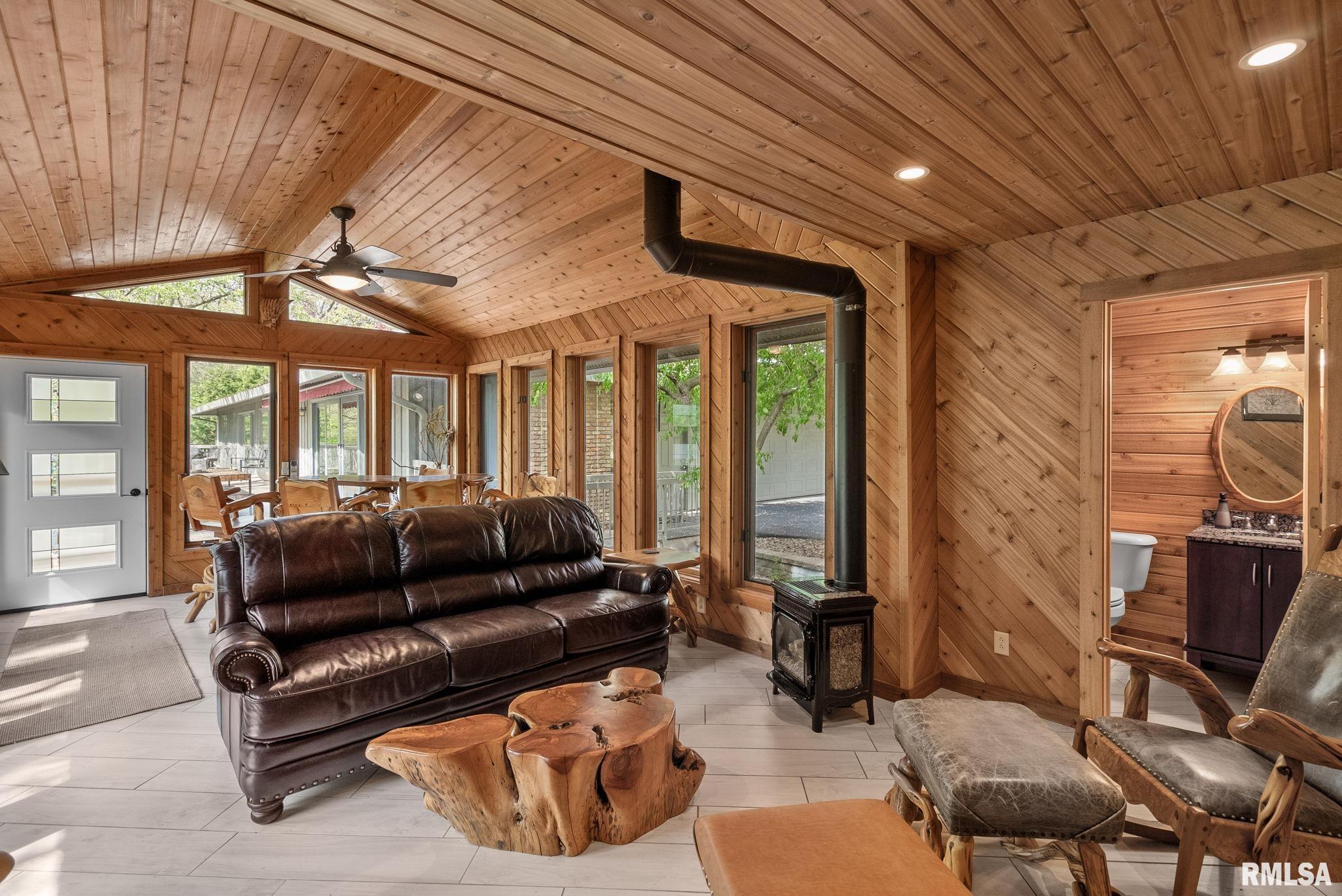 10 Timber Ridge Drive, Coal Valley, Illinois image 42