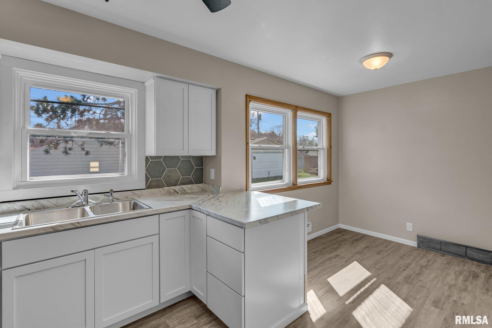 1440 33rd Street, Moline, Illinois image 10