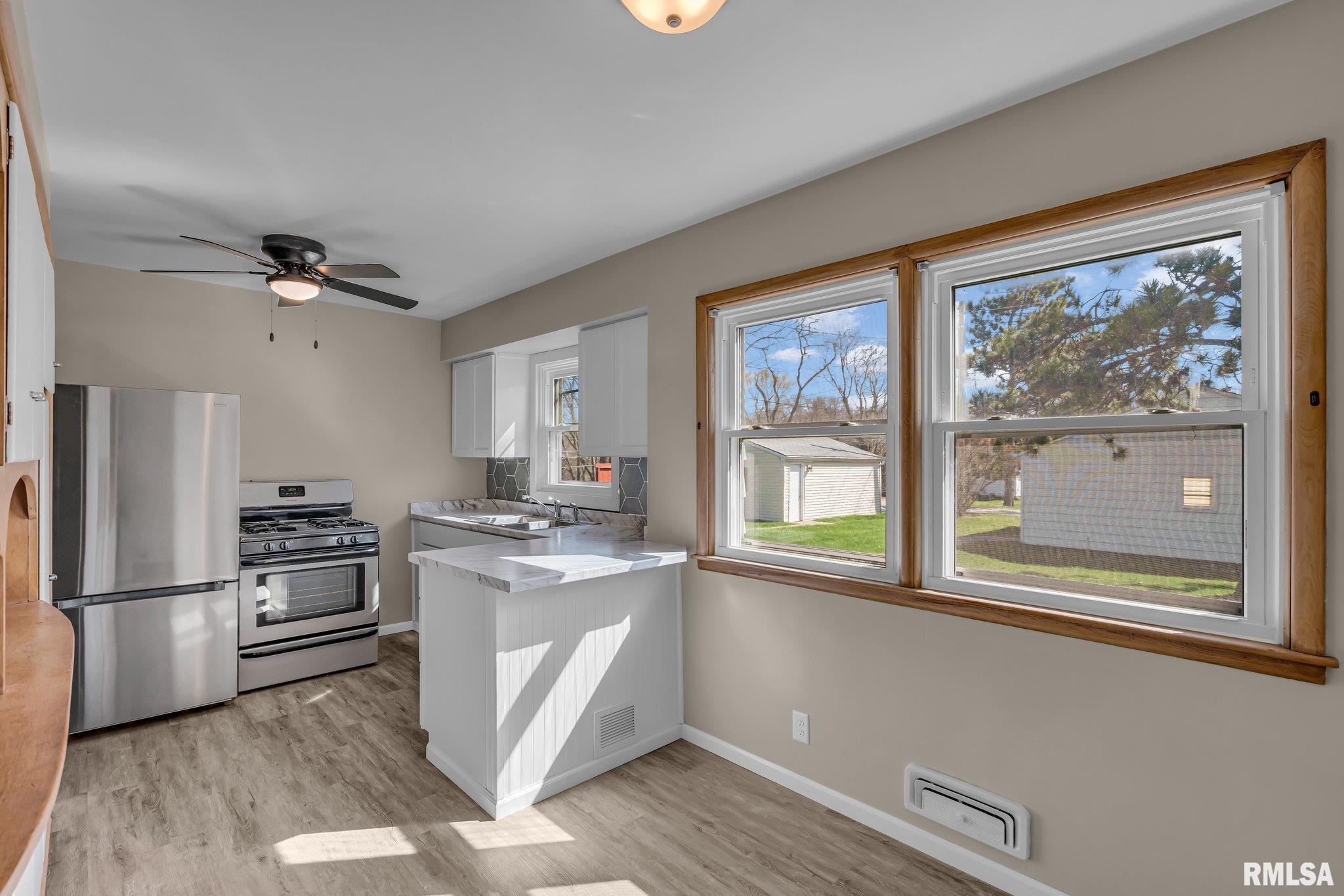 1440 33rd Street, Moline, Illinois image 7