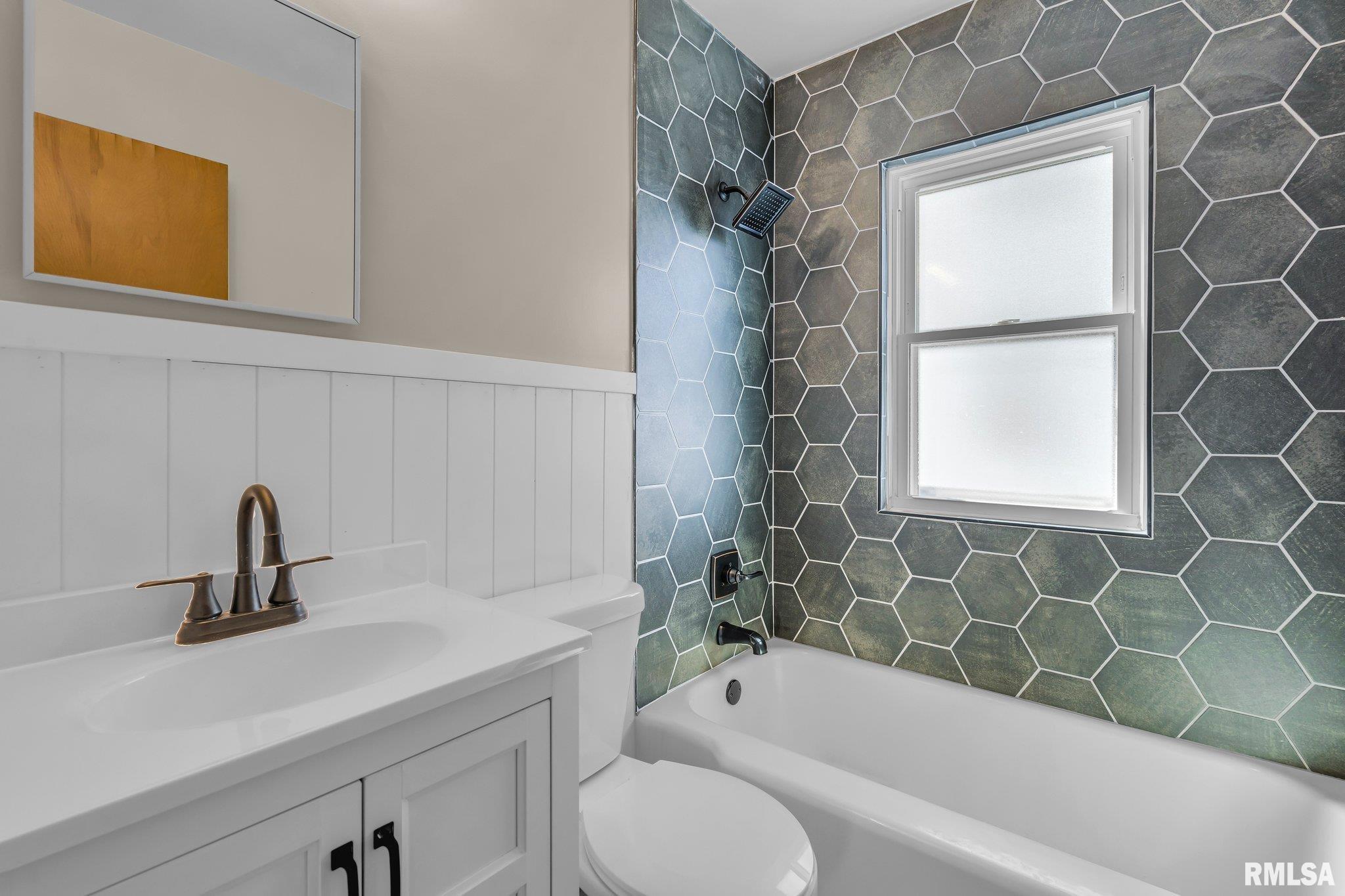 1440 33rd Street, Moline, Illinois image 15